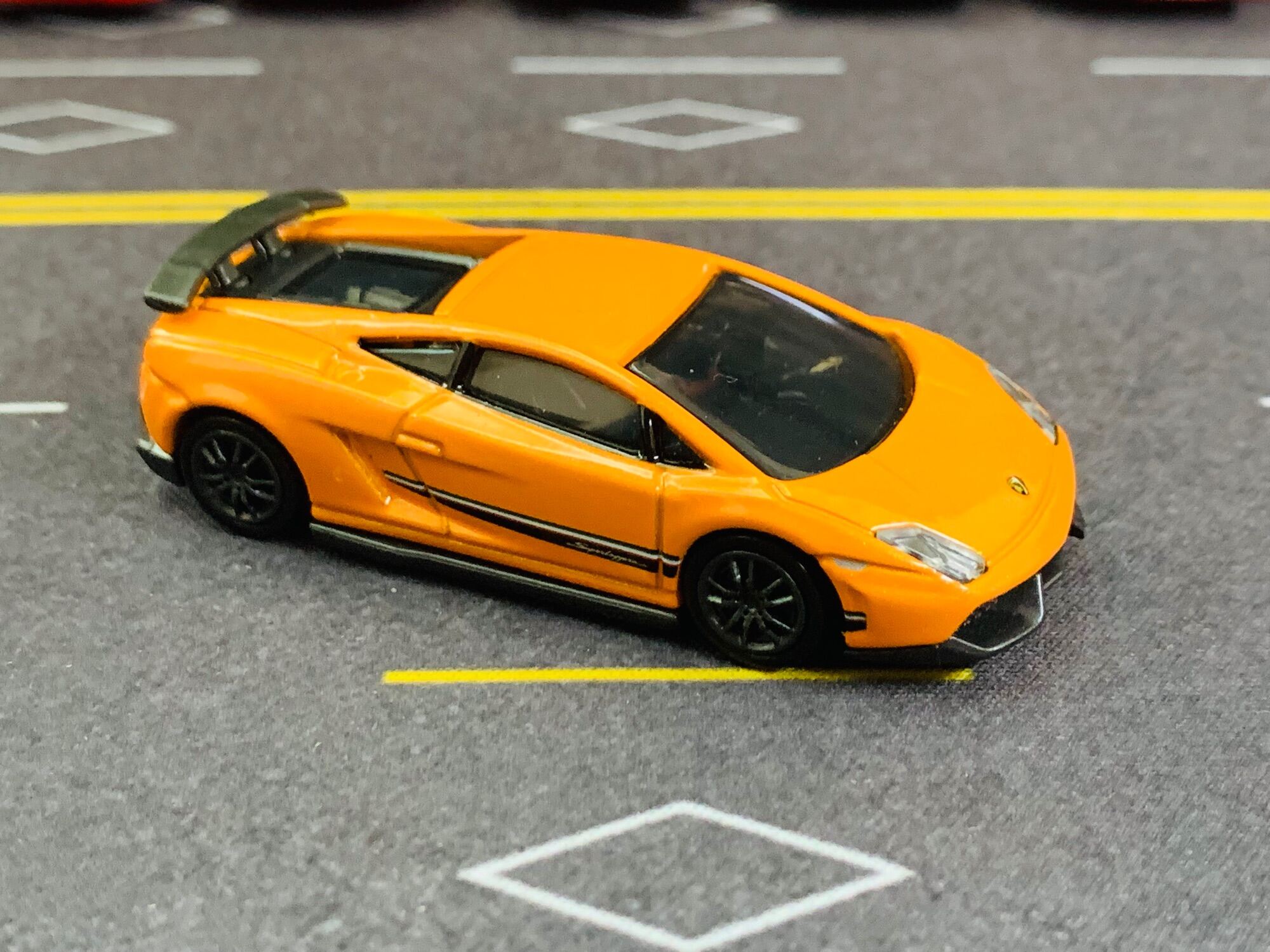 Hobby Store xe mô hình Tomica Lamborghini Gallardo Cam