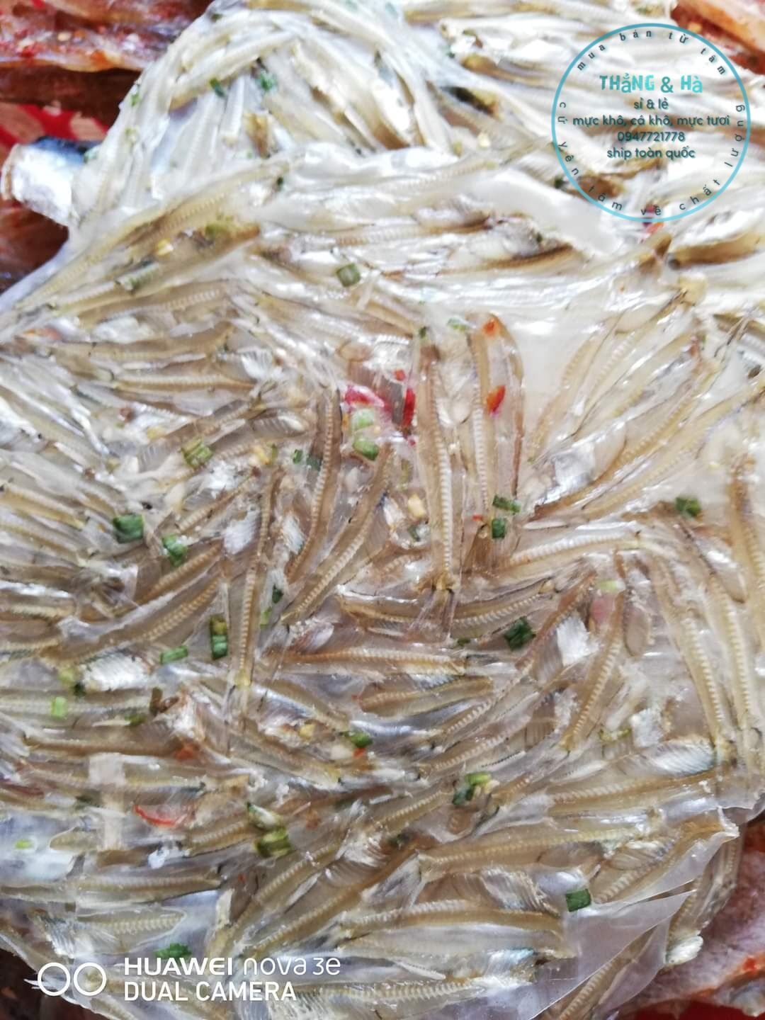 Khô bánh tráng cá cơm vị vừa ăn 500g/túi hút chân không