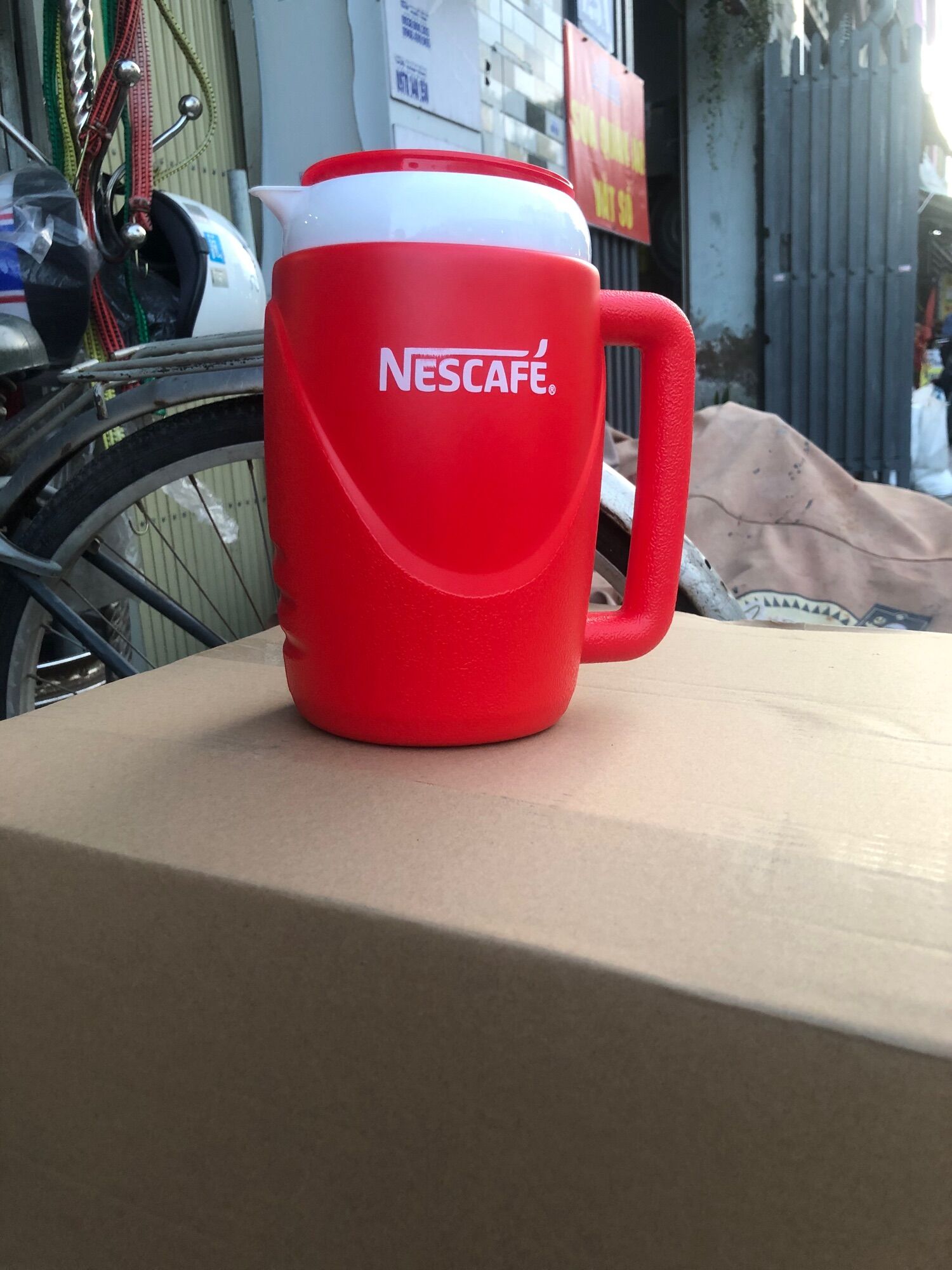 Ca nước bình đá cách nhiệt, giữ nhiệt có tay cầm 1.5L chắc chắn dùng quán ăn hay tại nhà đều tuyệt