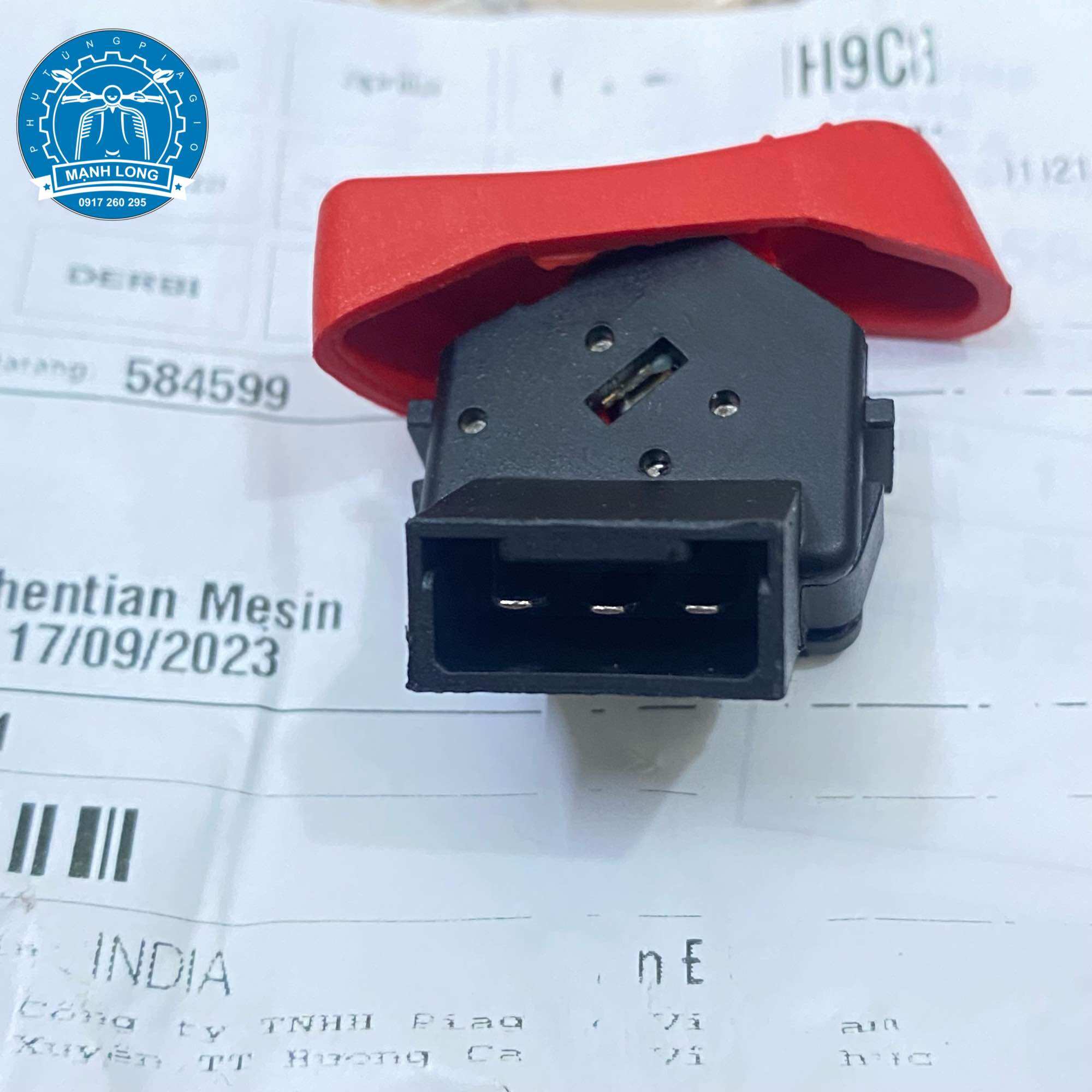 Công tắc stop, công tắc tắt máy Vespa GTS ( chính hãng )