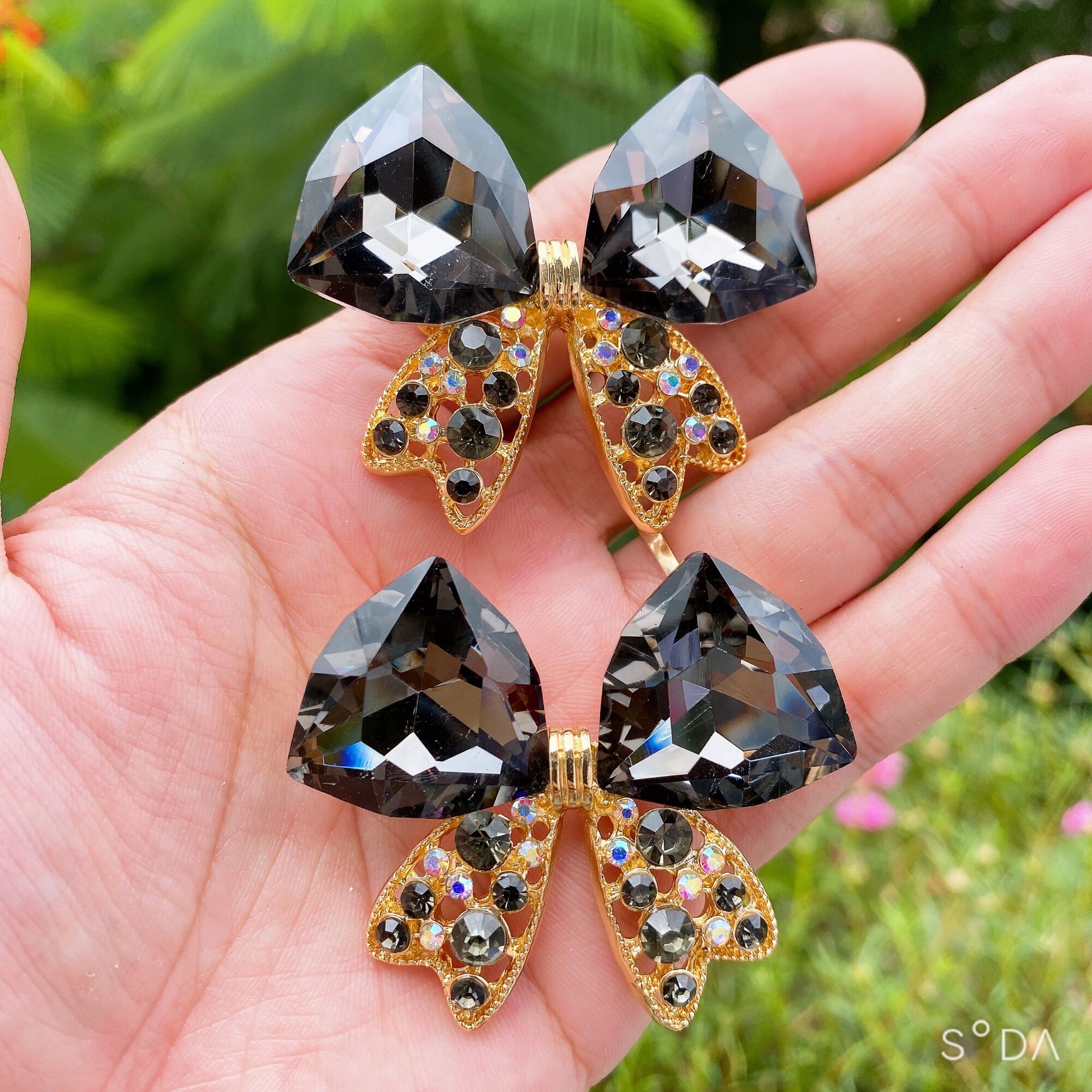 Bộ 2 charm nơ đen gắn dép lào