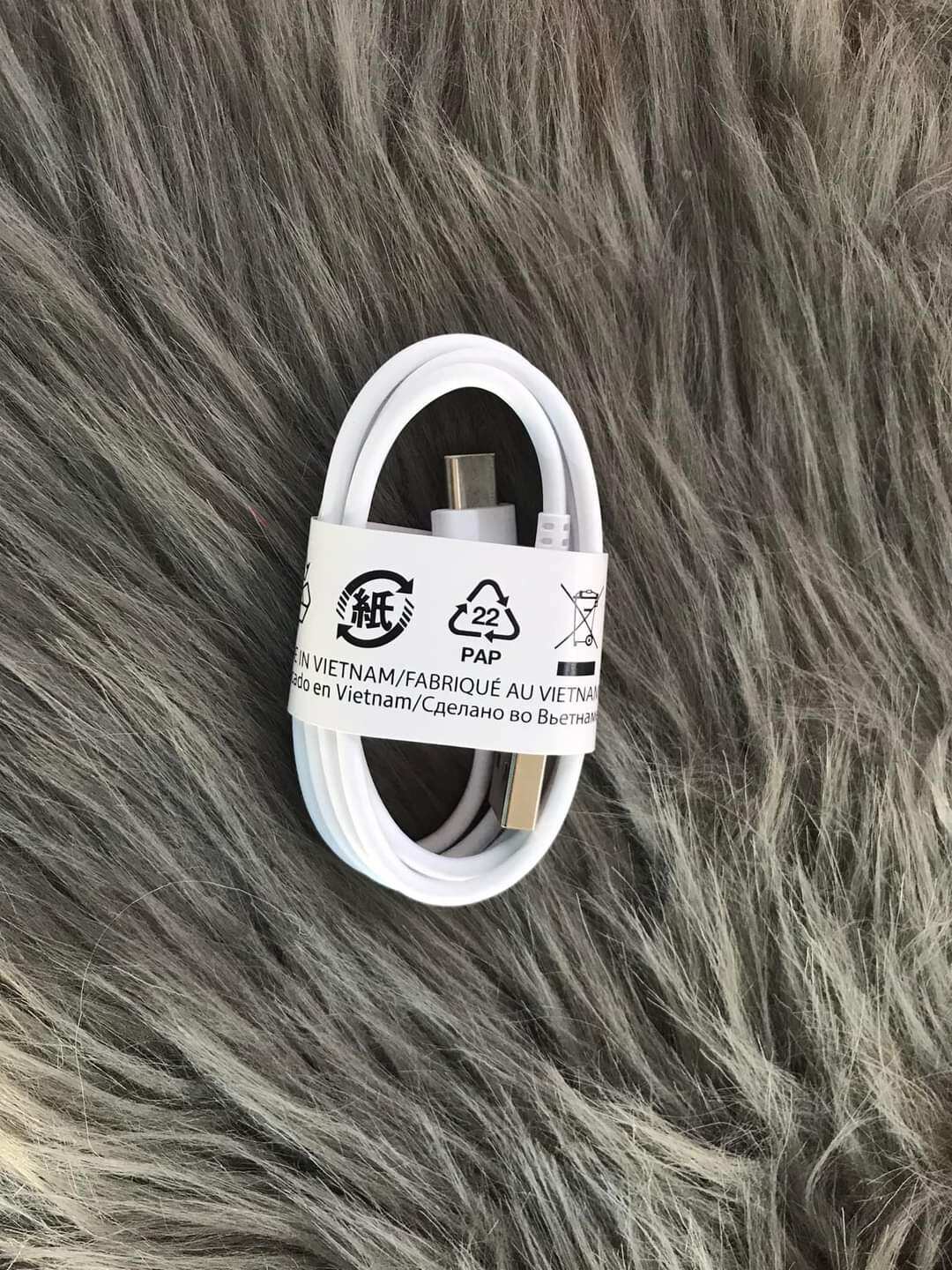 Cáp sạc Vsmart chính hãng