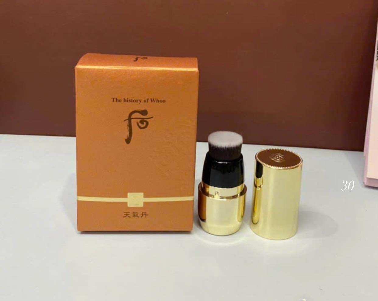Cọ tán kem nền Whoo Hwa Huyn