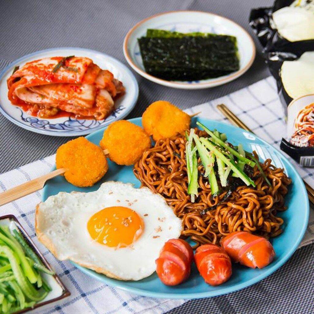 Thùng 20 gói mì tương đen jjajangmen 78g