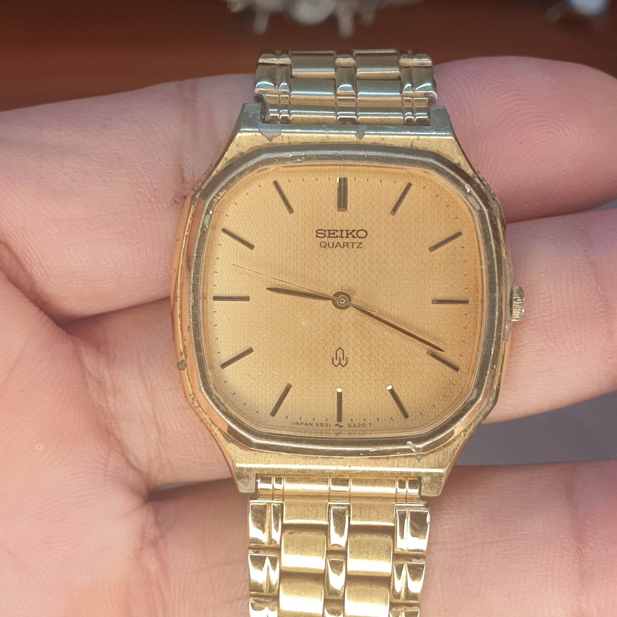 Đồng hồ nam hiệu Seiko của Nhật
