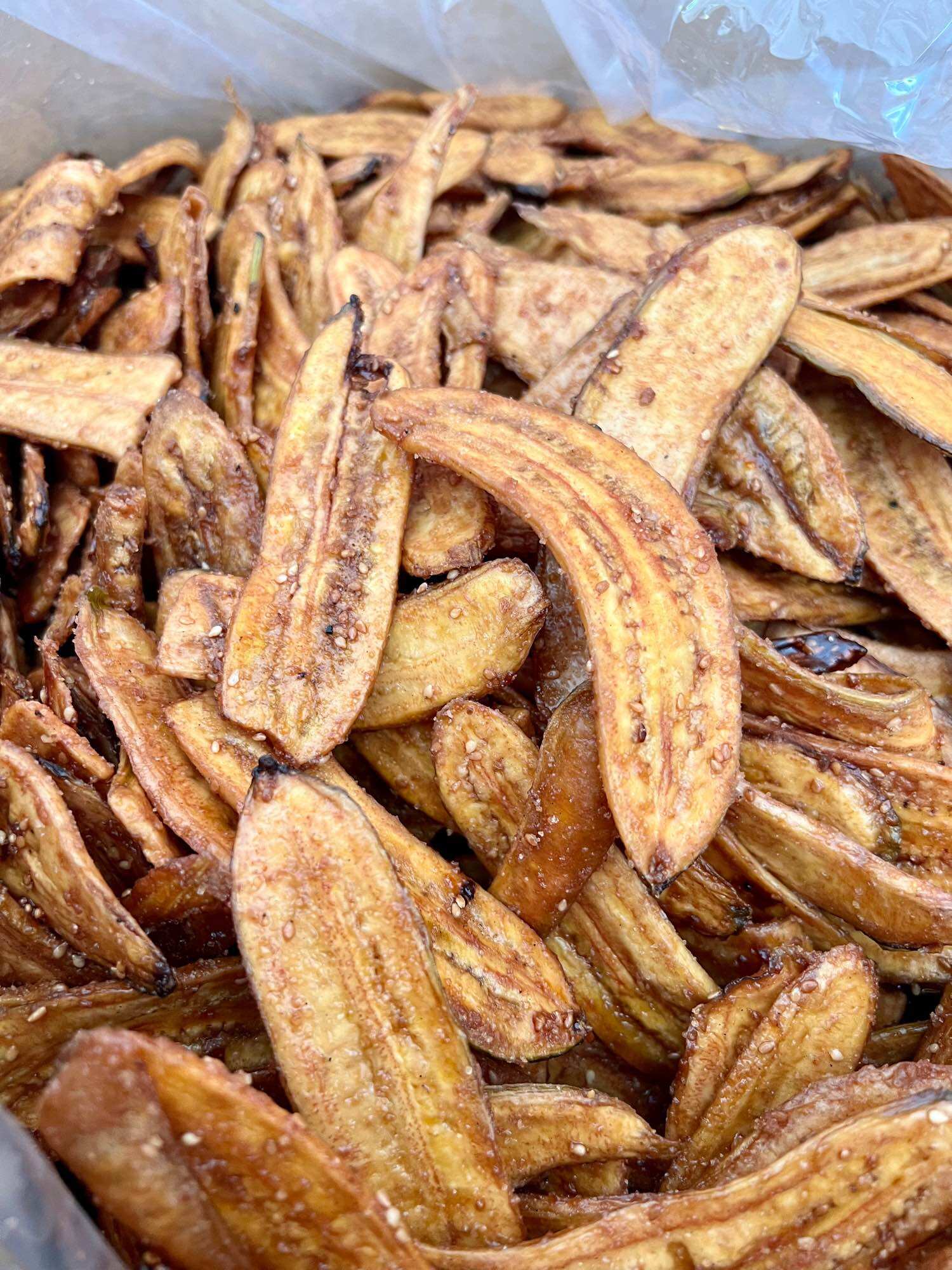 Chuối sấy giòn gừng mè