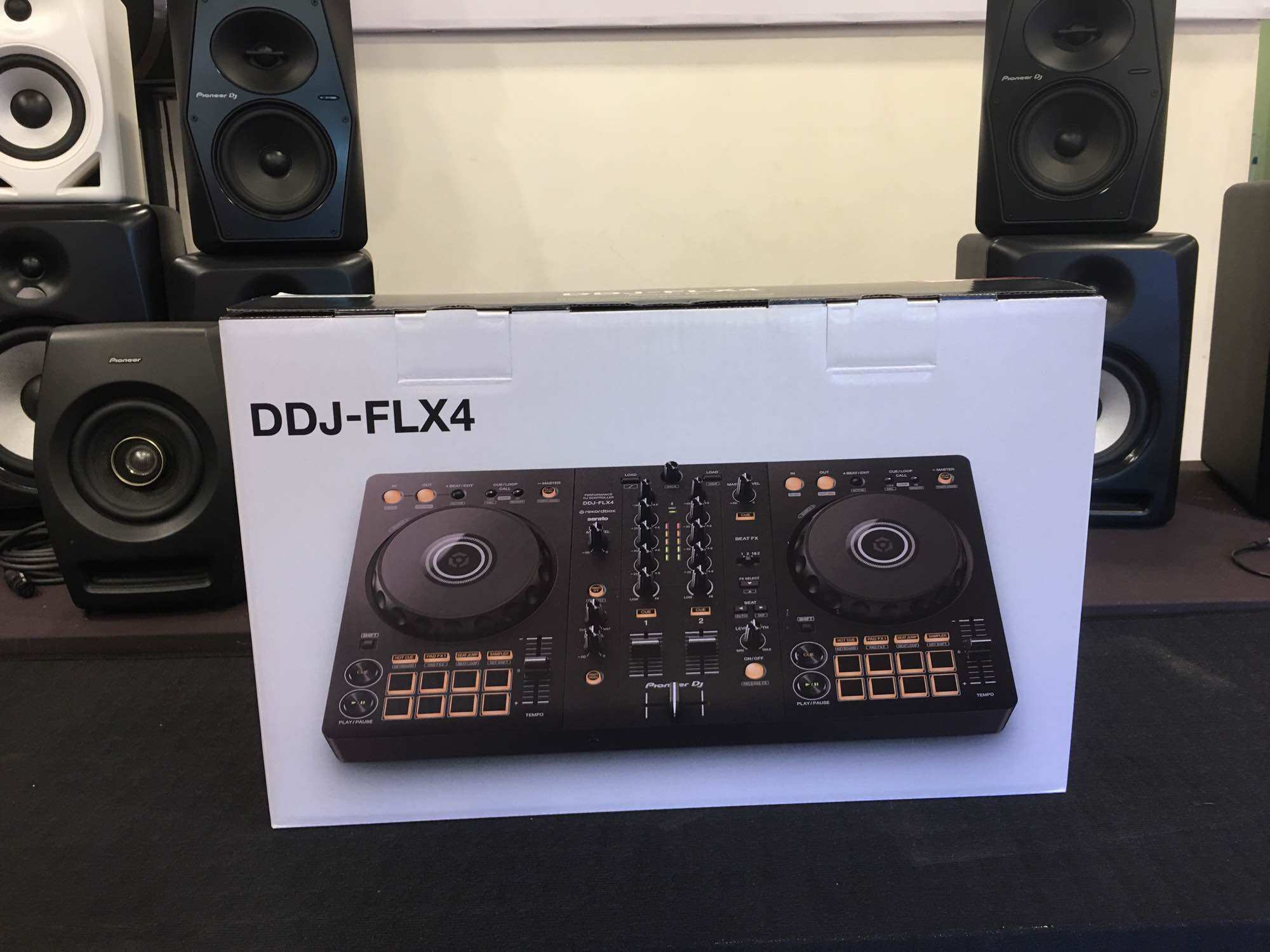Máy DJ Controller DDJ FLX4 Pioneer DJ - Hàng chính hãng