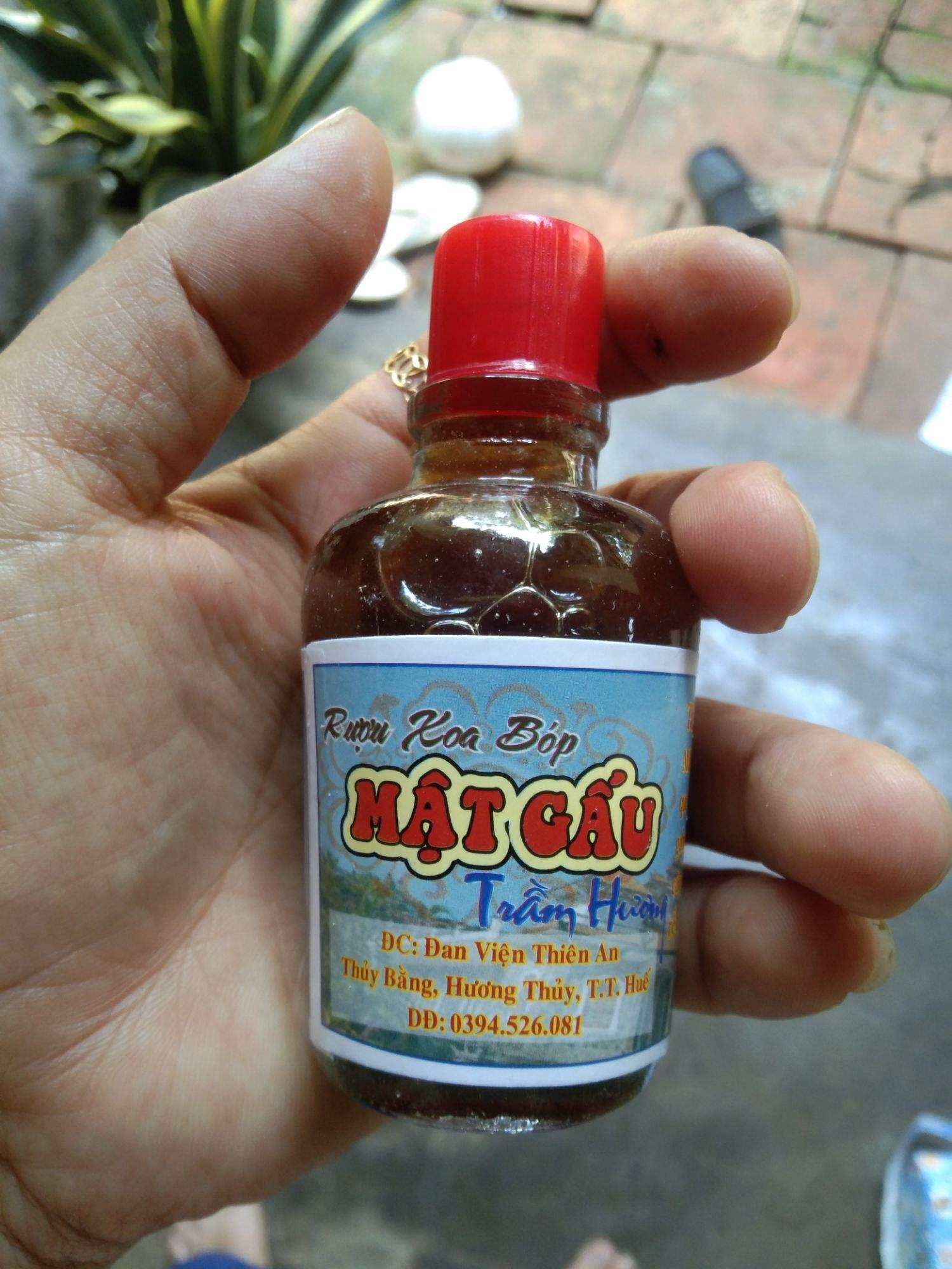 dầu xoa bóp cây mật gấu