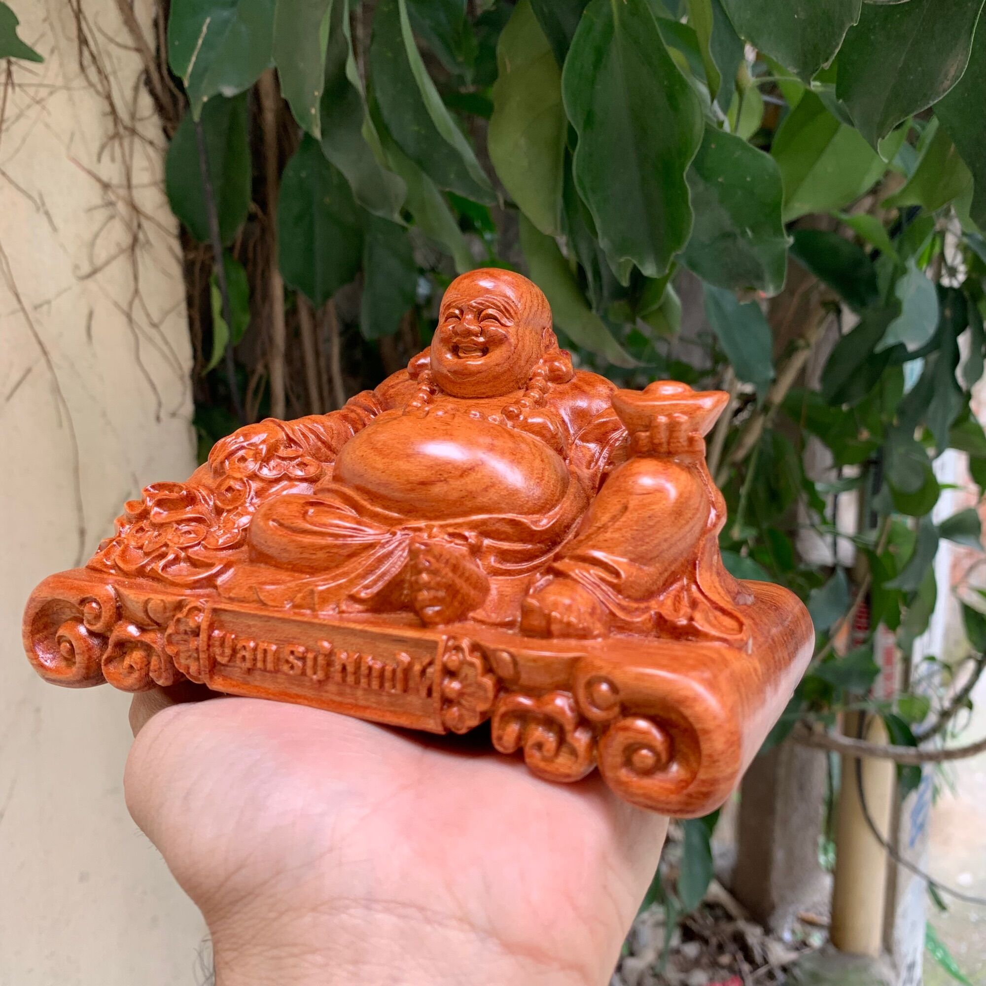 Tượng phật di lặc gỗ hương