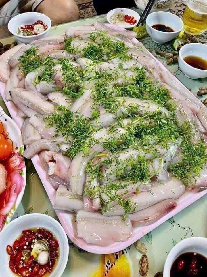 1kg of Large Sun-Dried Croaker Fish (Fast Delivery Within 2 Hours in Ho Chi Minh City)