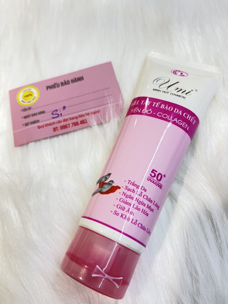 Gel Tẩy Da Chết Umi Yến Đỏ Collagen