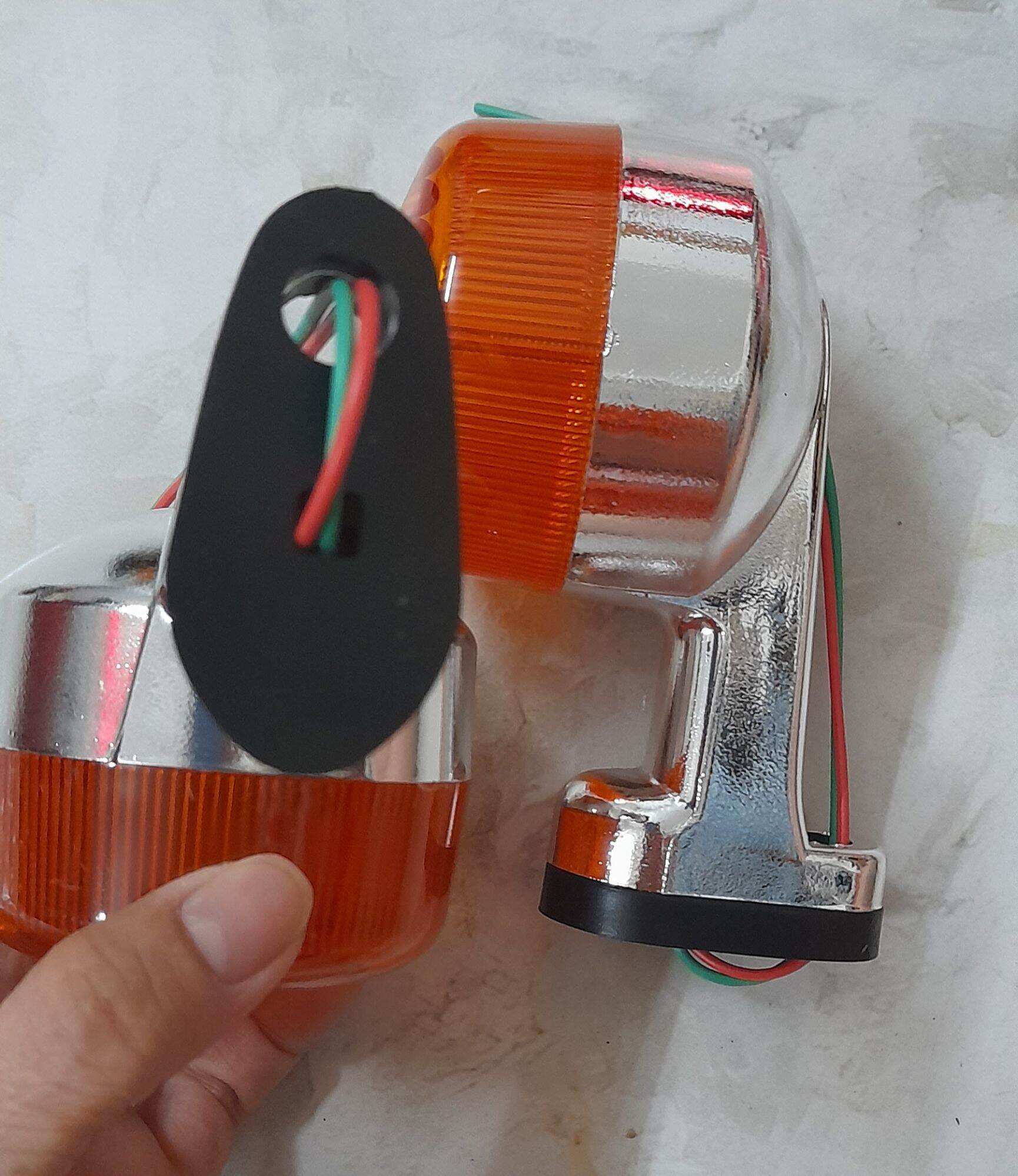 Cặp đèn xi nhan sau xe Cúp mới Dahlim ( 50 CC ).