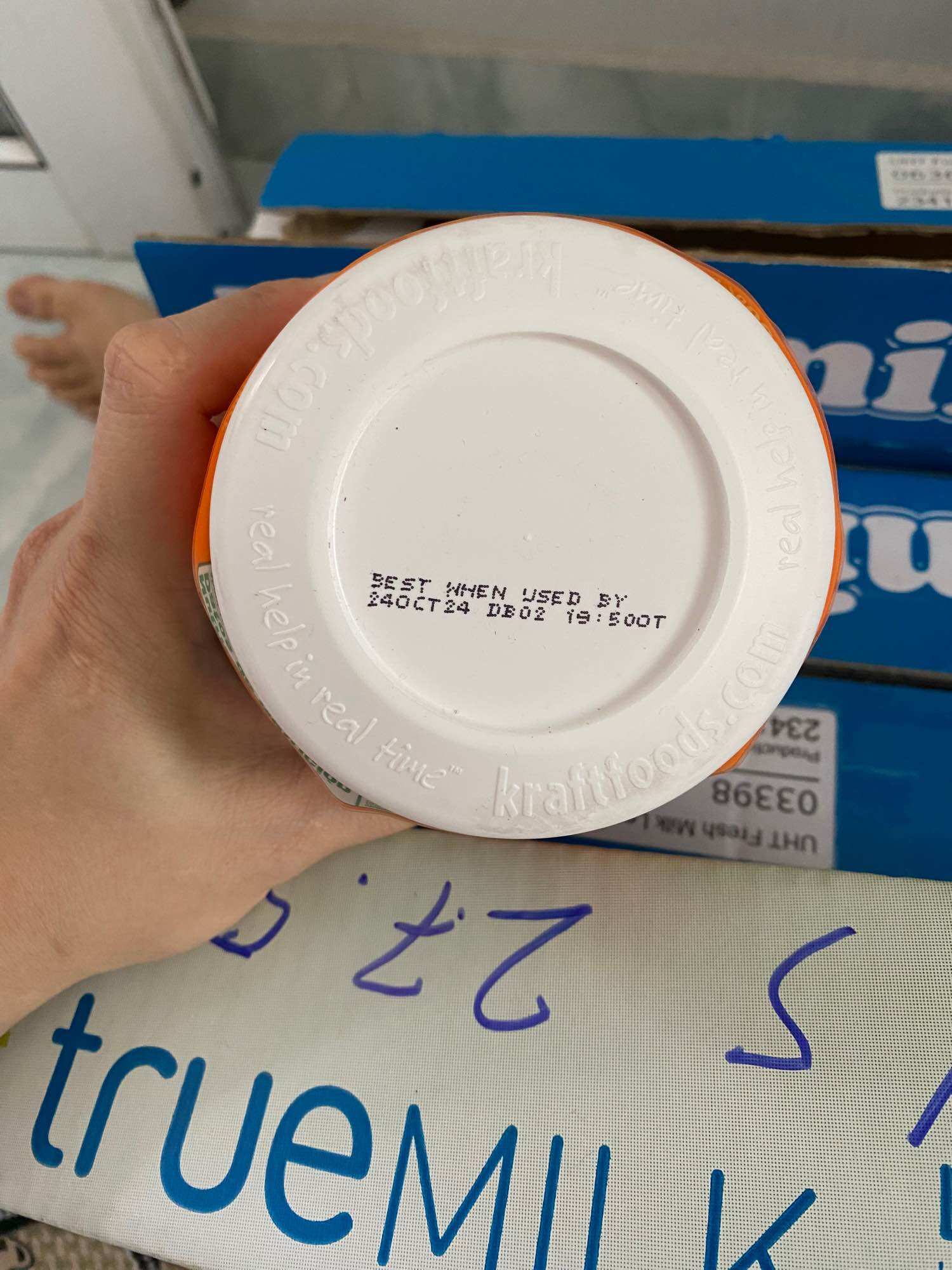 Bột pha nước Cam Tang 566g date 2/26