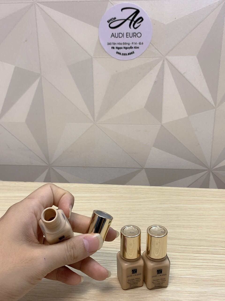 KEM NỀN ESTEE LAUDER