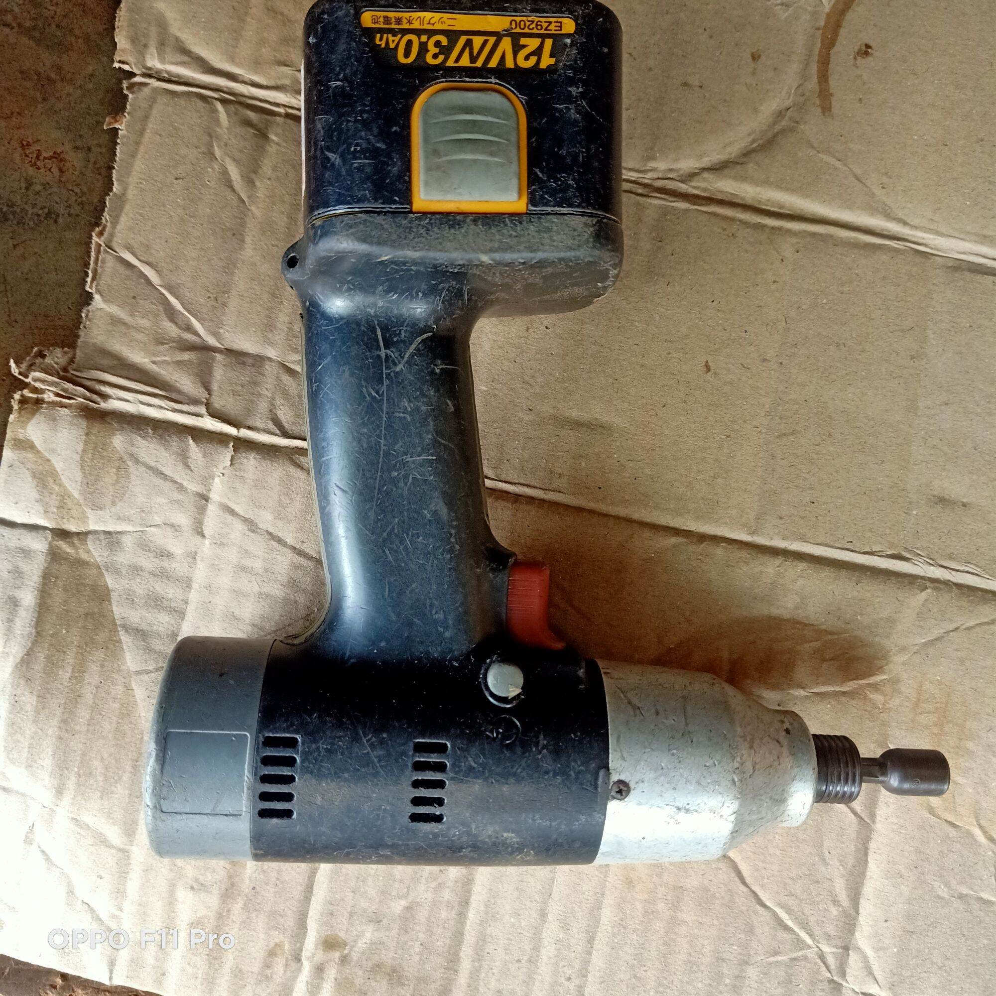 Máy bắn. vít ntional 12v 6501