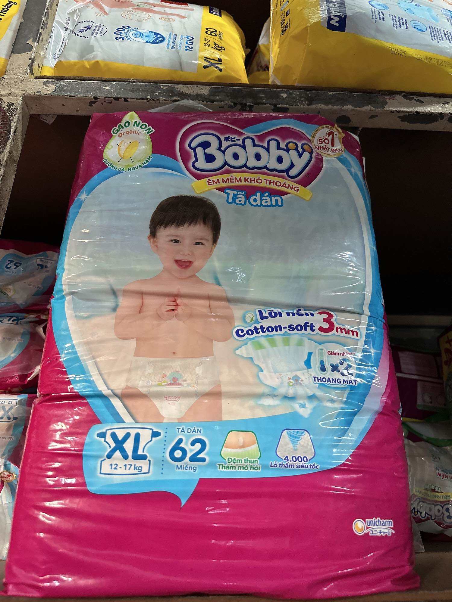 TÃ DÁN BOBBY SIÊU THOÁNG SIZE XL 62 MIẾNG (12-17kg)