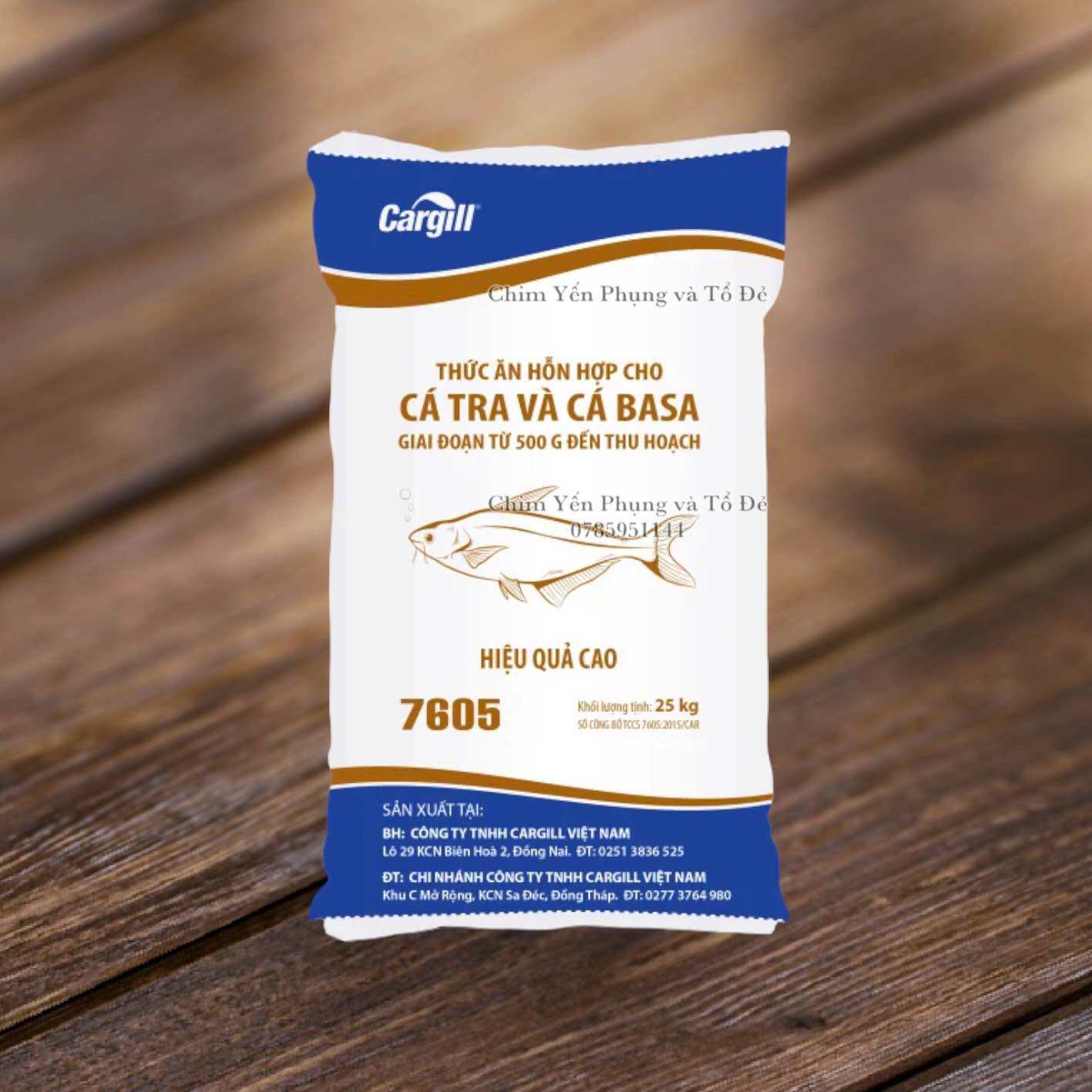 1 bao 25kg cám cá tra Cargill 7605 18% đạm cho cá (da trơn) ăn hoặc dùng câu cá, cám cá cargill câu 