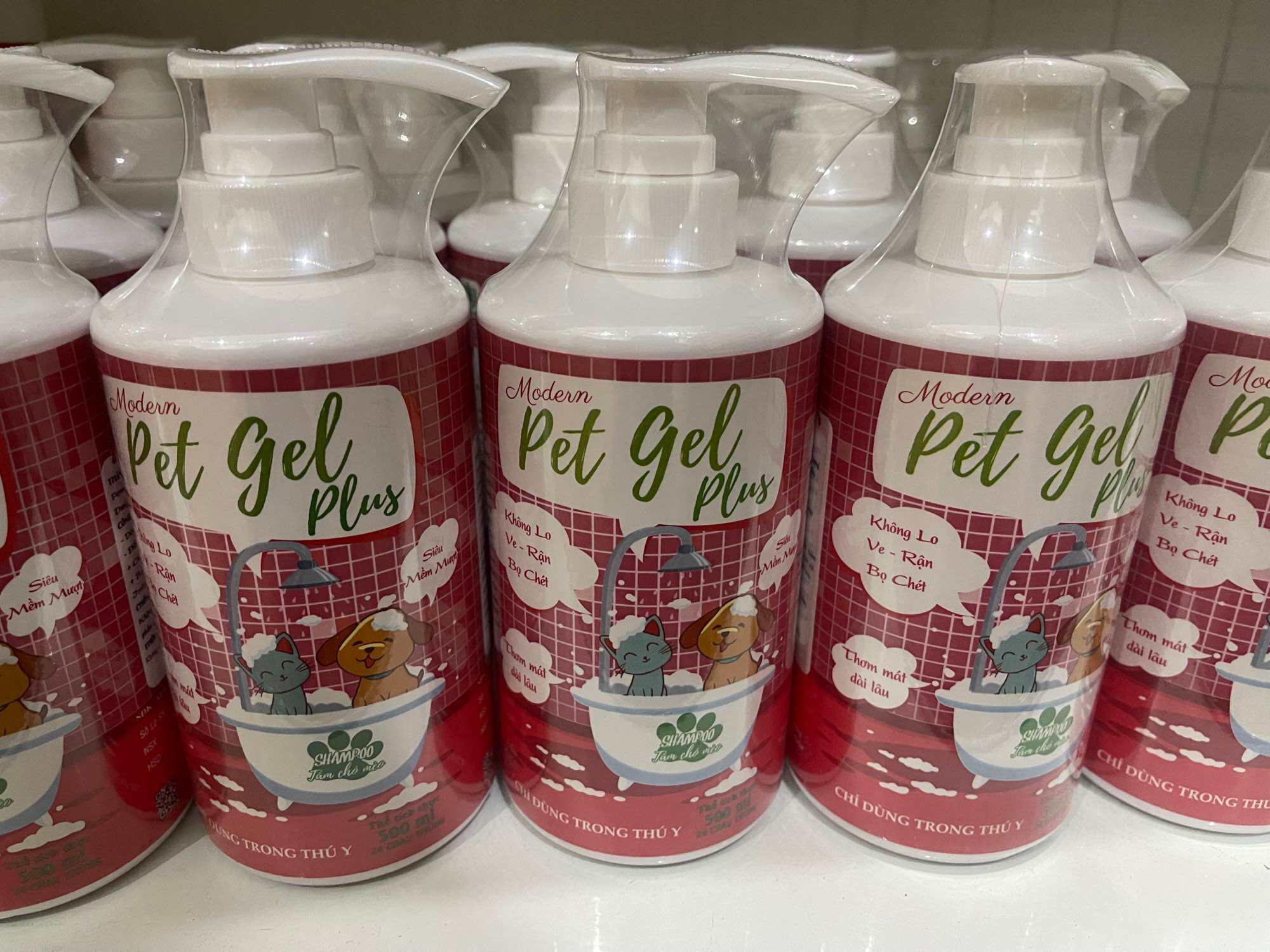 SỮA TẮM CHO CHÓ MÈO MODERN PET GEL PLUS 500ML - THÁI LAN