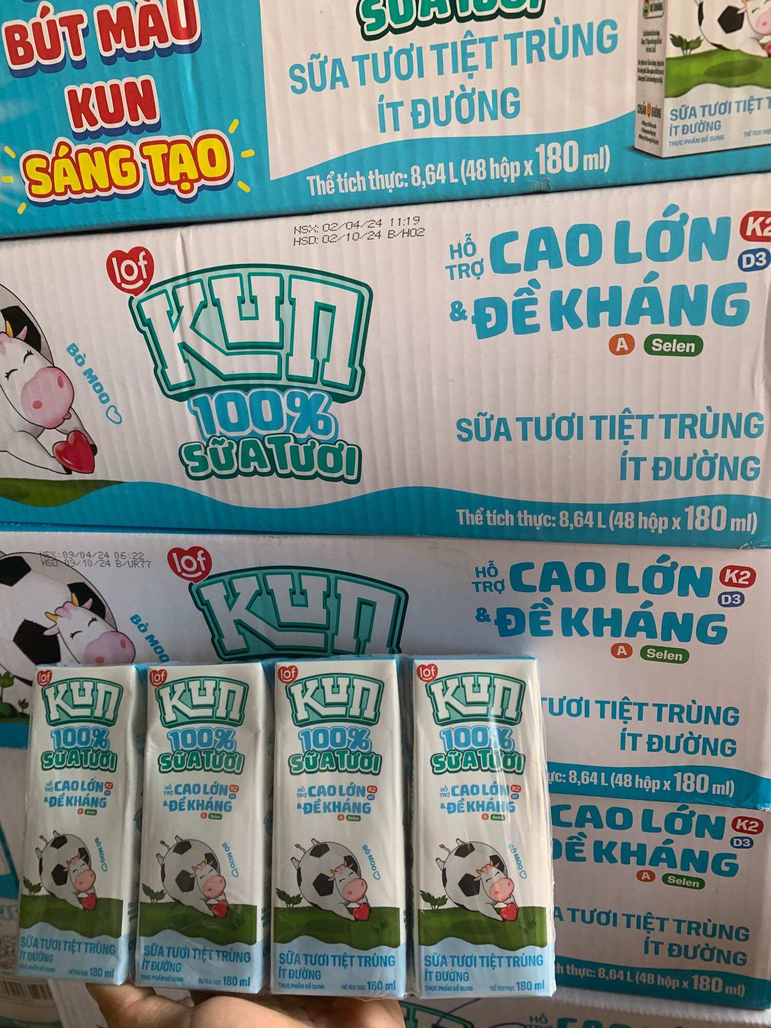 Thùng 48 hộp 100% sữa tươi kun ít đường 180ml