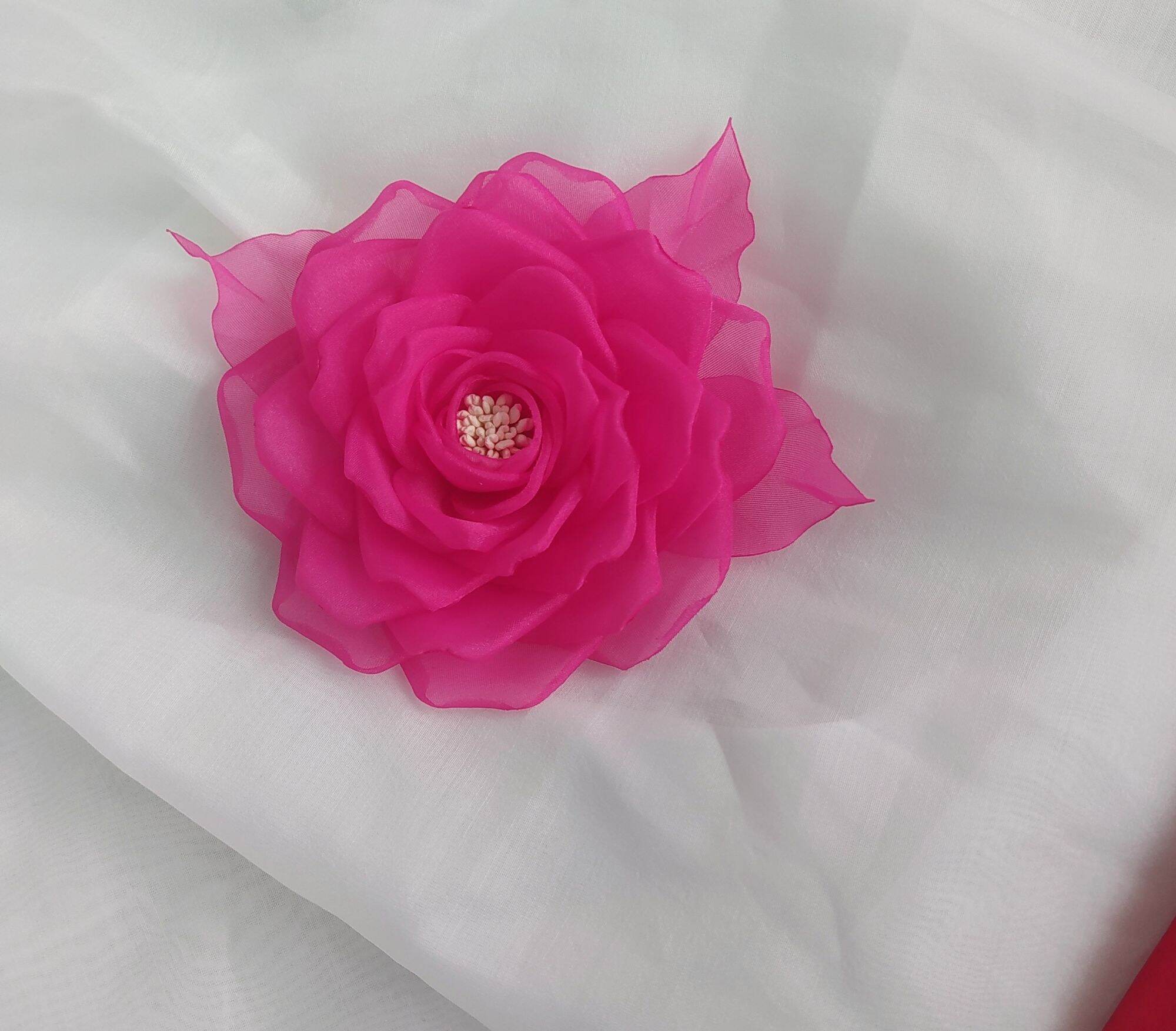 Hoa cài áo Canto handmade màu hồng sen