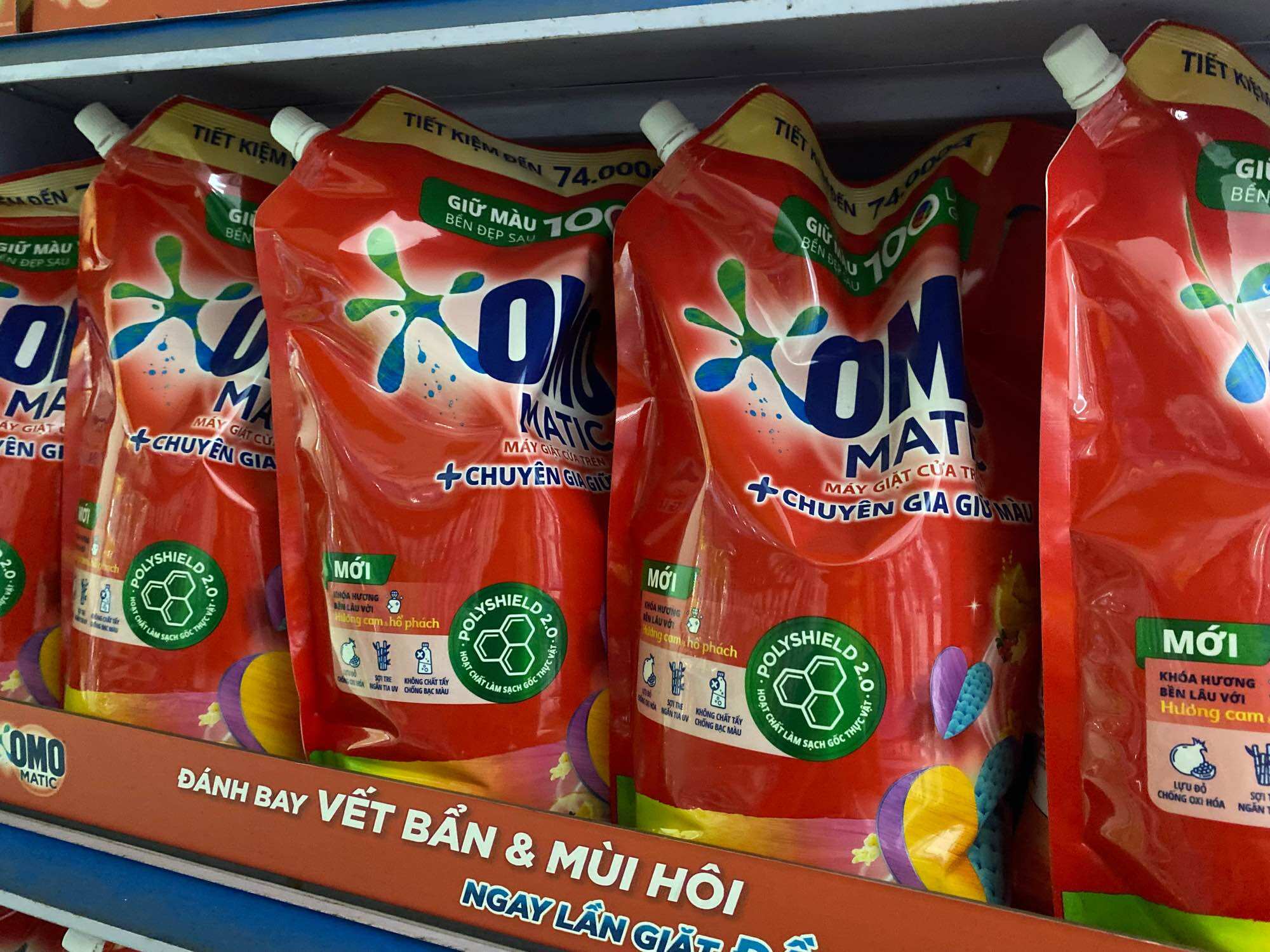 Nước giặt OMO CỬA TRÊN 3,4L