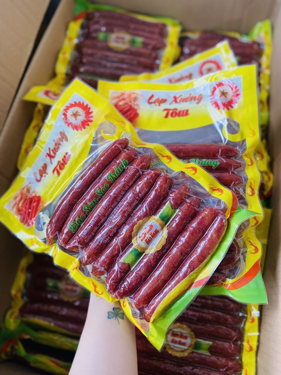 Lạp xưởng tôm loại đặc biệt  KL 500g