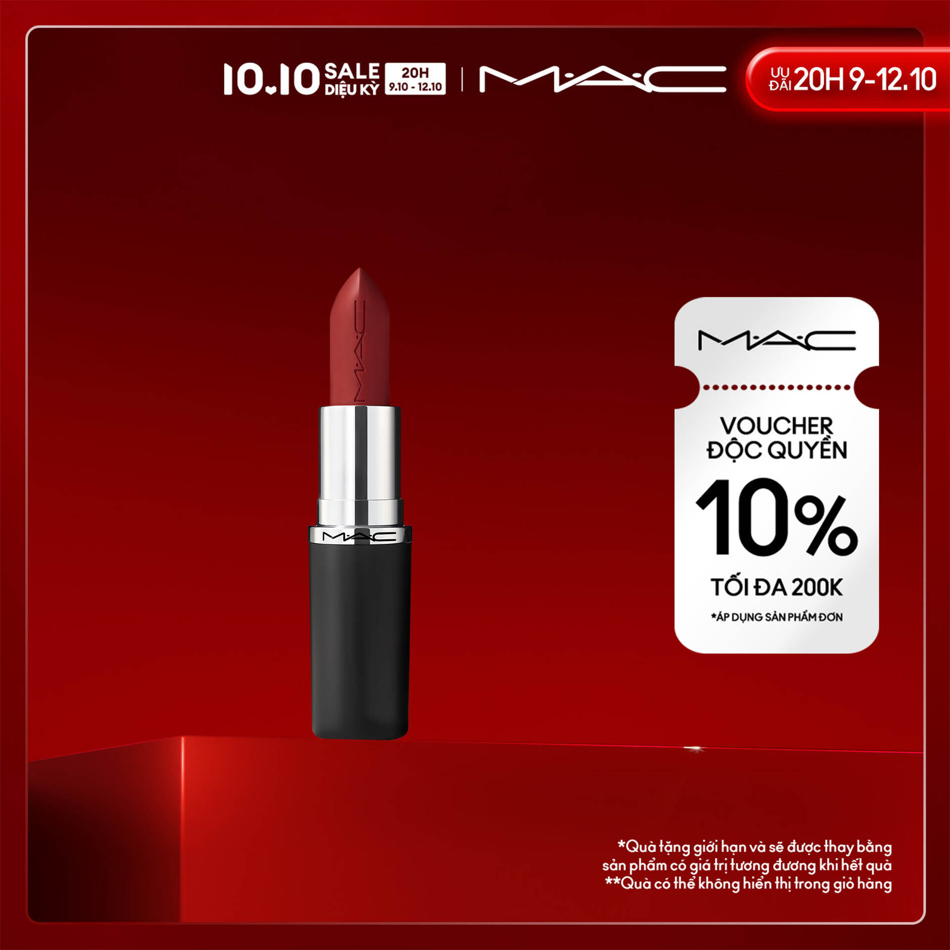 Son MACximal Sleek Satin không chỉ mang đến chất son satin căng bóng & mềm mượt mà còn duy trì độ dưỡng ẩm môi trong suốt 8 giờ cùng với khả năng lên màu chuẩn đậm nét.