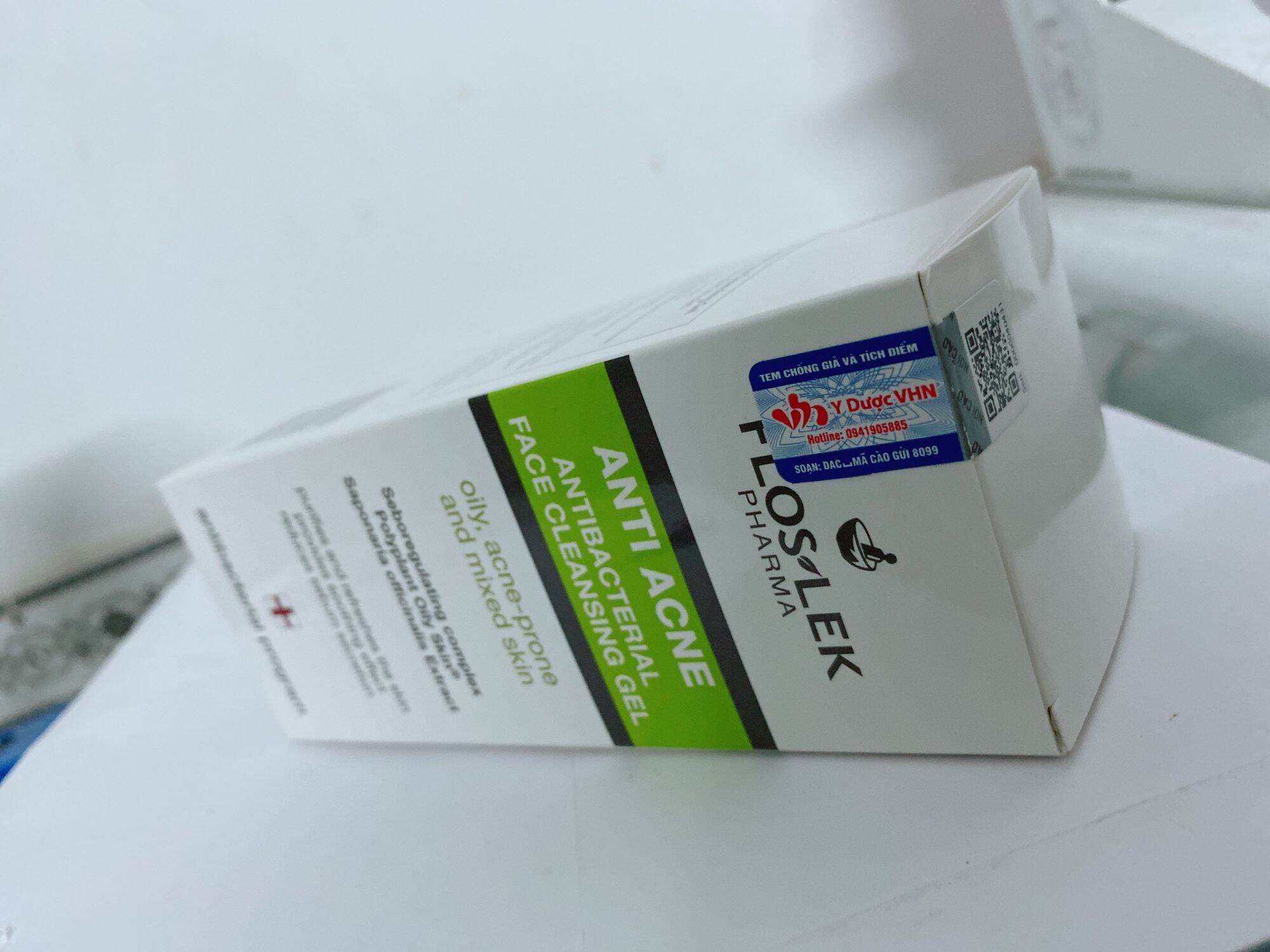 Sữa rửa mặt ngừa mụn Floslek  – 125ml