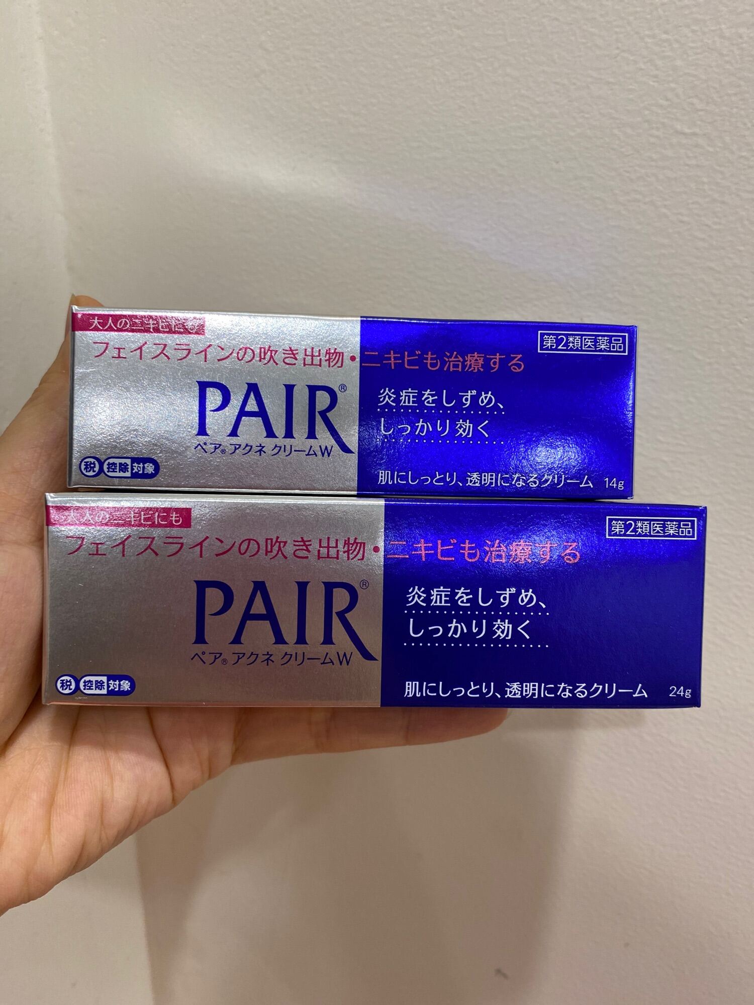 Kem bôi hỗ trợ da mặt mụn Pair Acne W Cream Nhật bản 24g. 