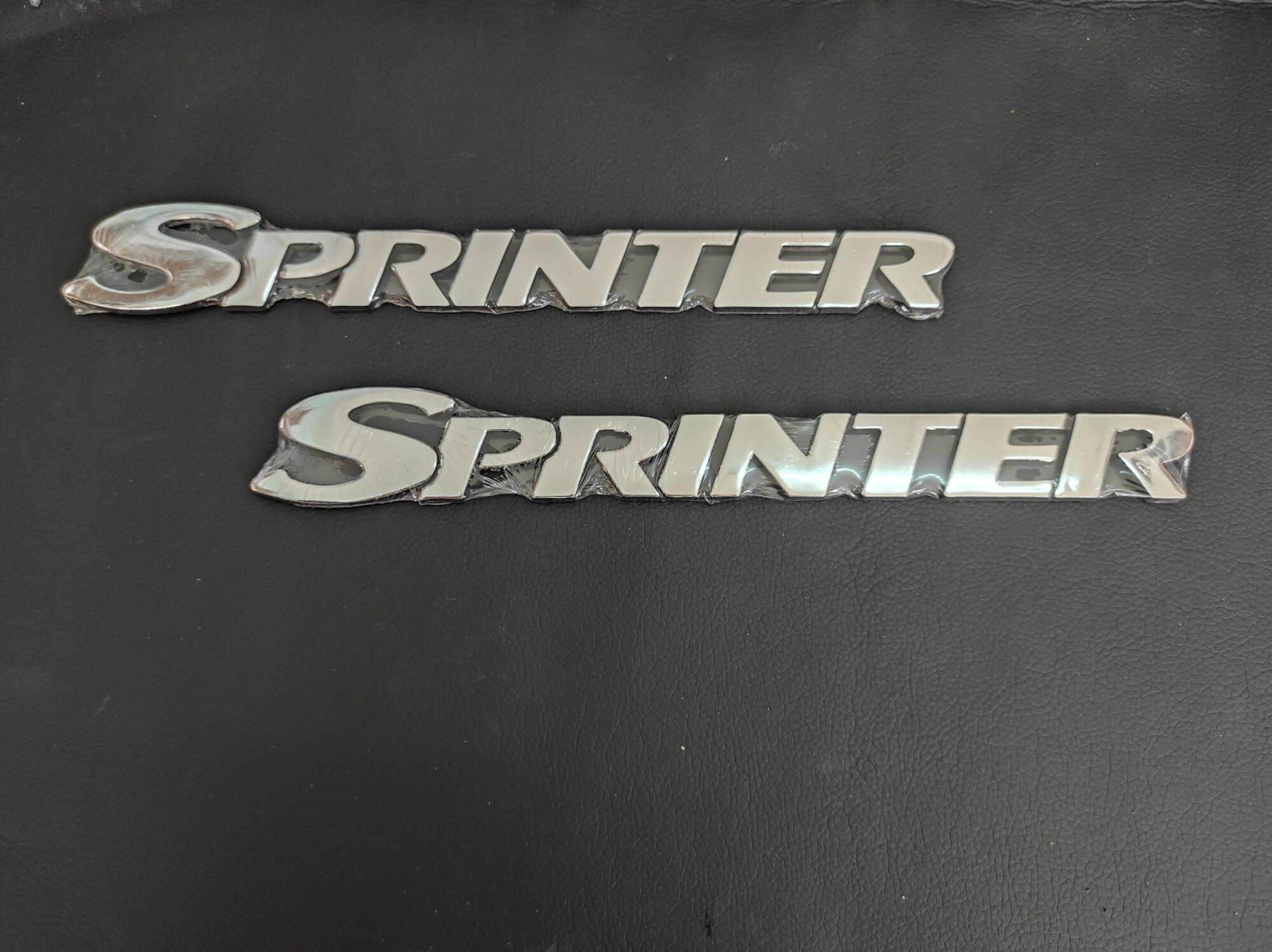 1 Logo chữ mạ bạc sprinter cho xe Mercedes Sprinter