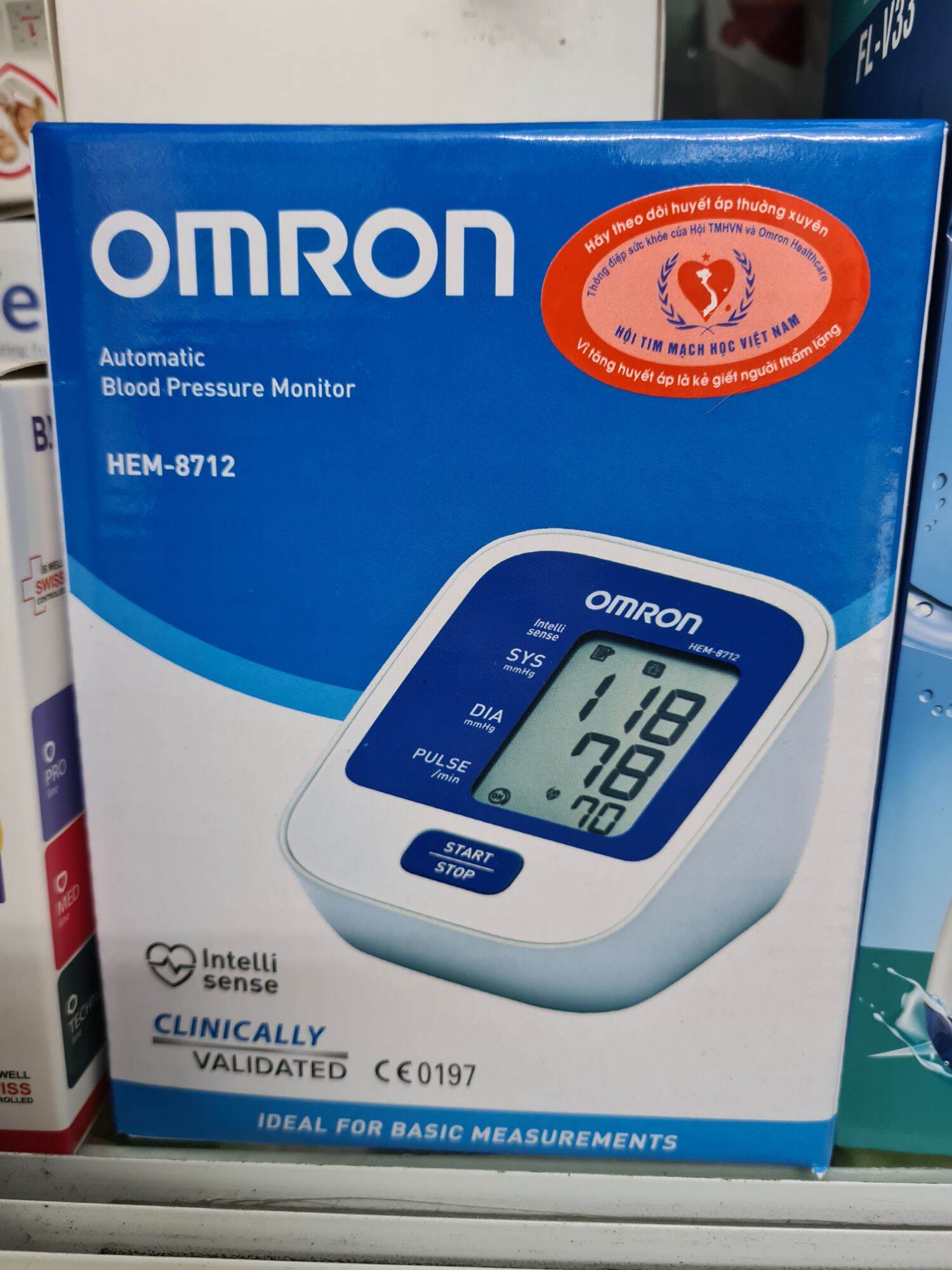 Máy đo huyết áp omron 8712 omron