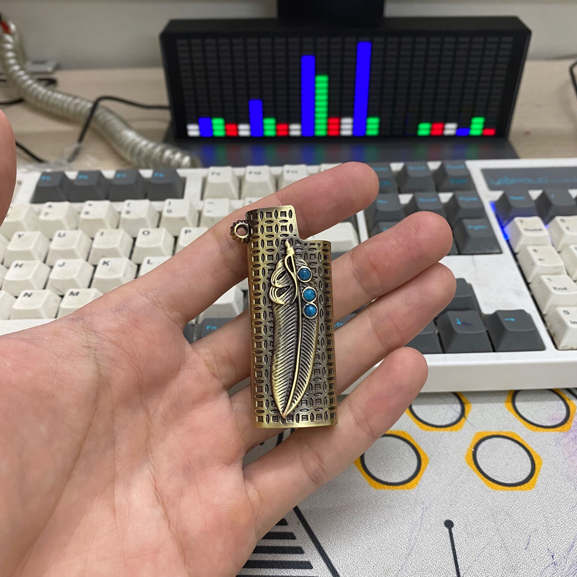 Vỏ Bật Lửa Bic j5 Hoạ Tiết Lông Vũ Kèm Ruột