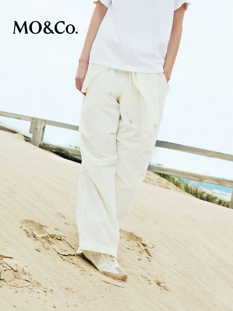 MO&Co. | Lightweight Outdoor Drawstring Parachute Pants Giá 4,886,000 Đồng*Miễn phí vận chuyển