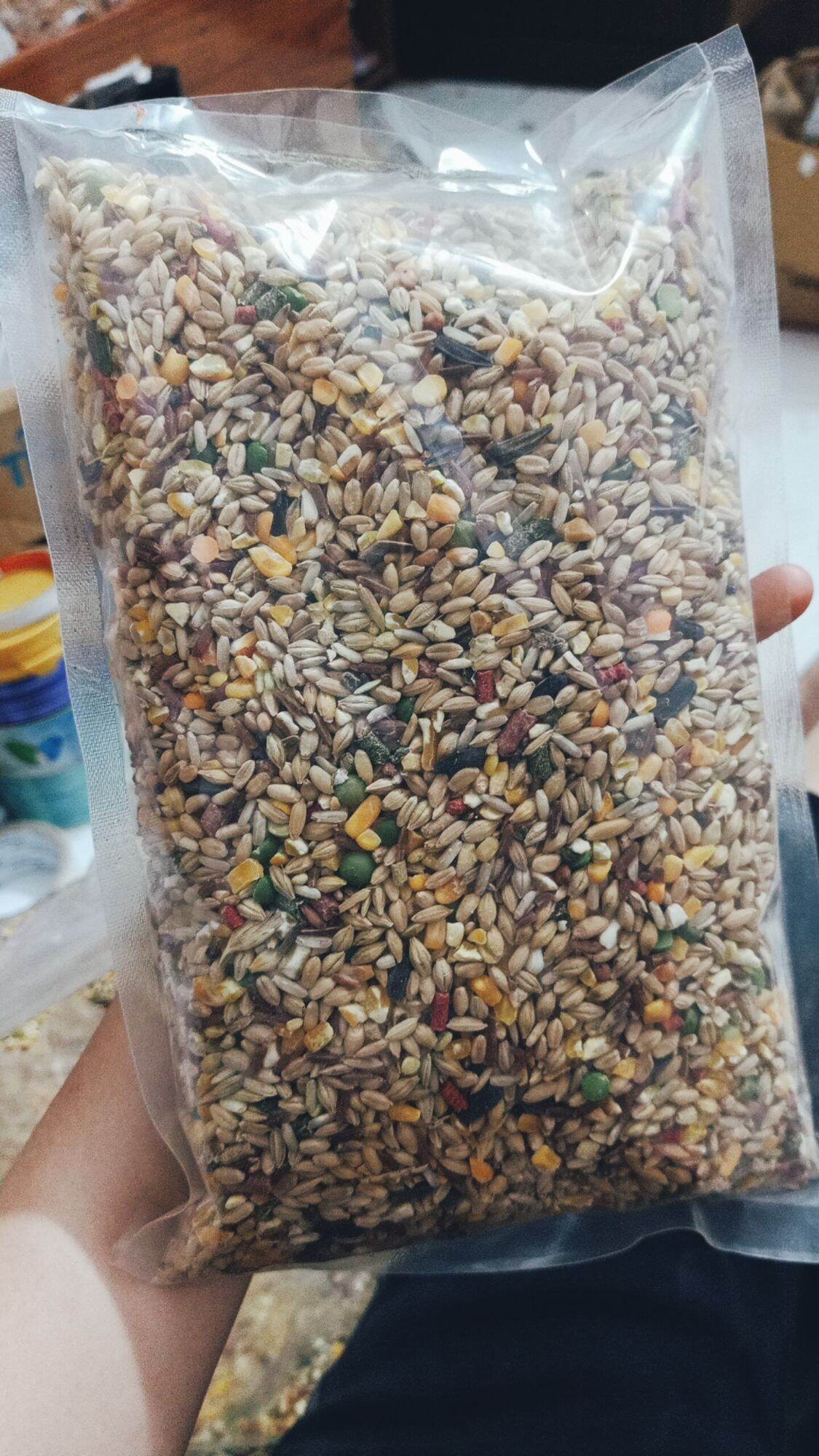 2kg Thức ăn hạt cơ bản cho chim, rat, gà và thú cưng nhỏ