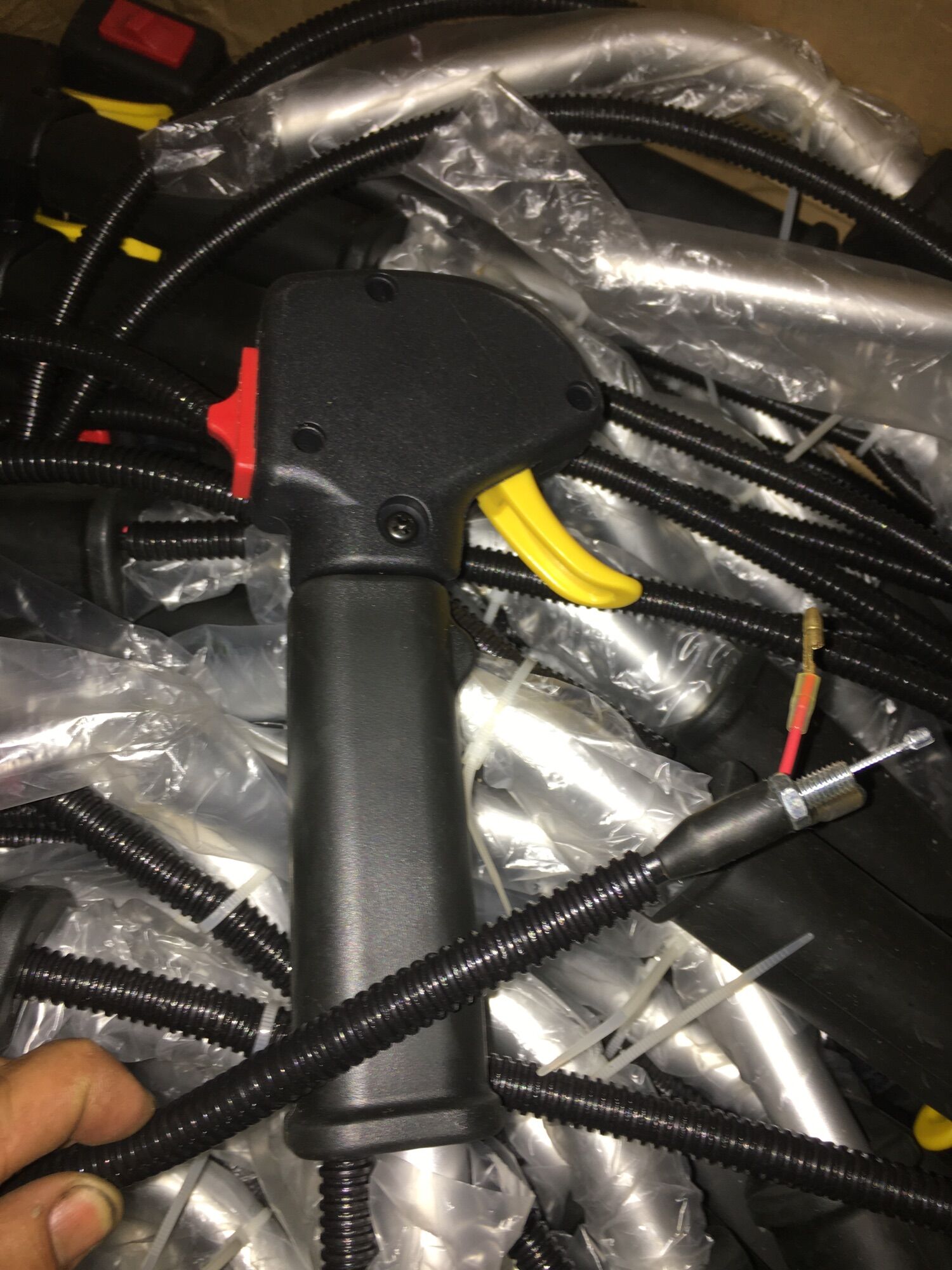 Cò ga bóp mỏ vịt lắp máy cắt cỏ 260/330/430/gx25/gx35...