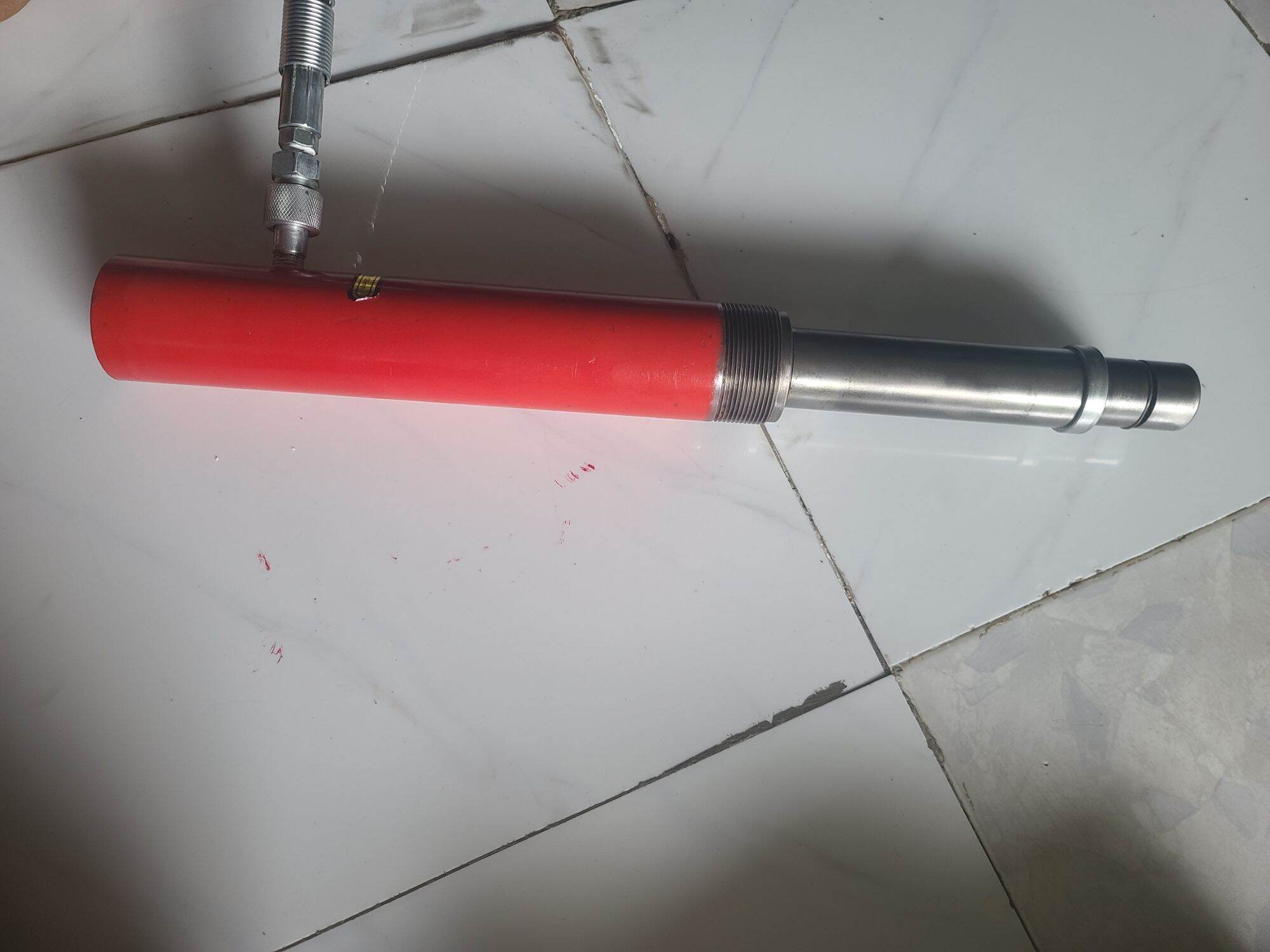 ti đội thủy lực rút và đẩy