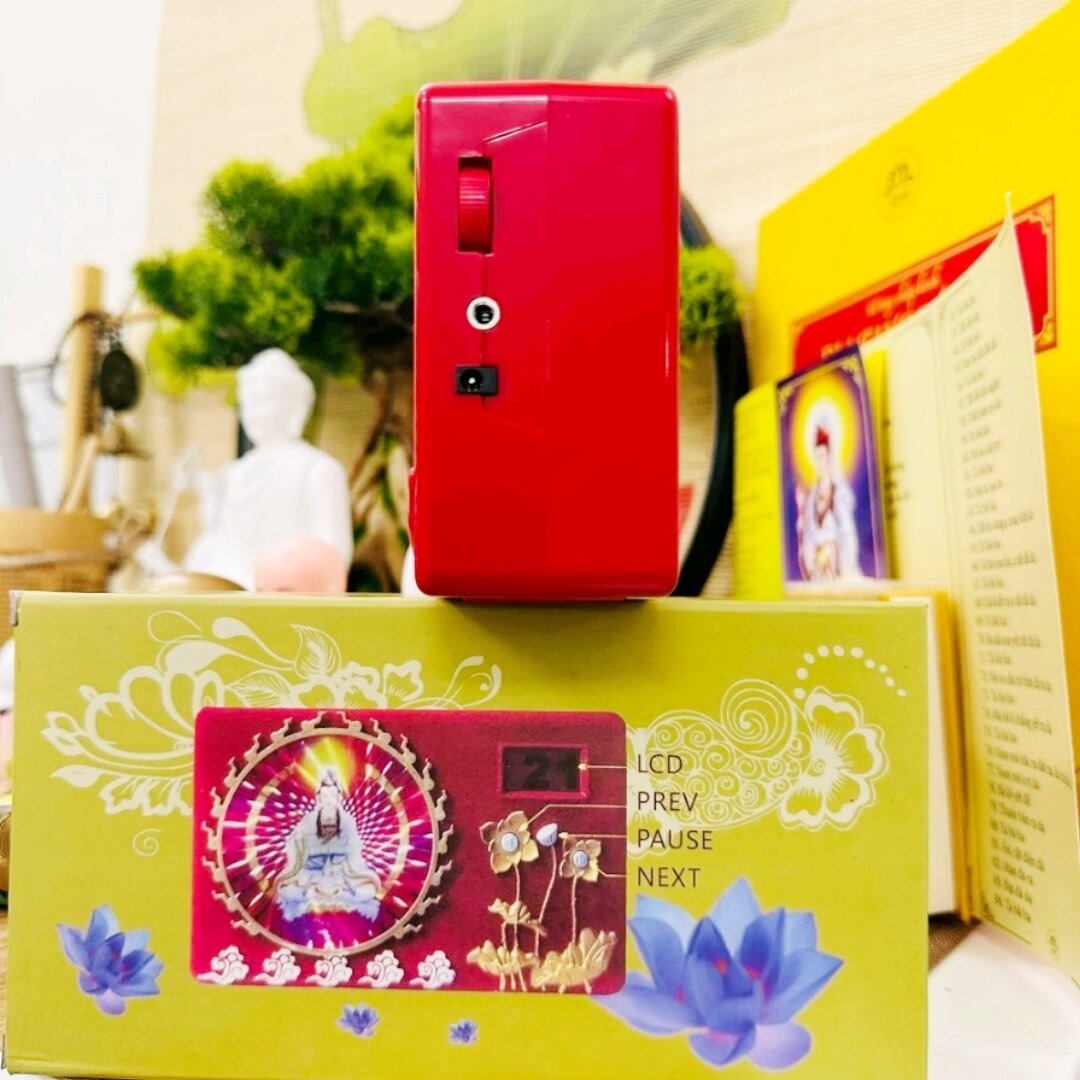 Máy Niệm Phật 21 Bài Có Đèn Phật Quan Âm Đổi Màu