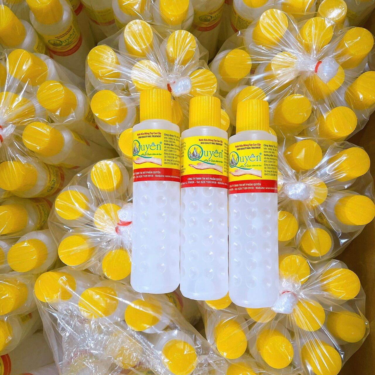 NƯỚC RỬA MÓNG TAY AXETON QUYÊN - 125ML