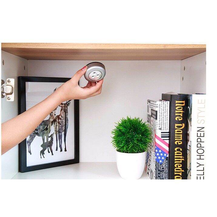 Đèn led 3 bóng dán tường