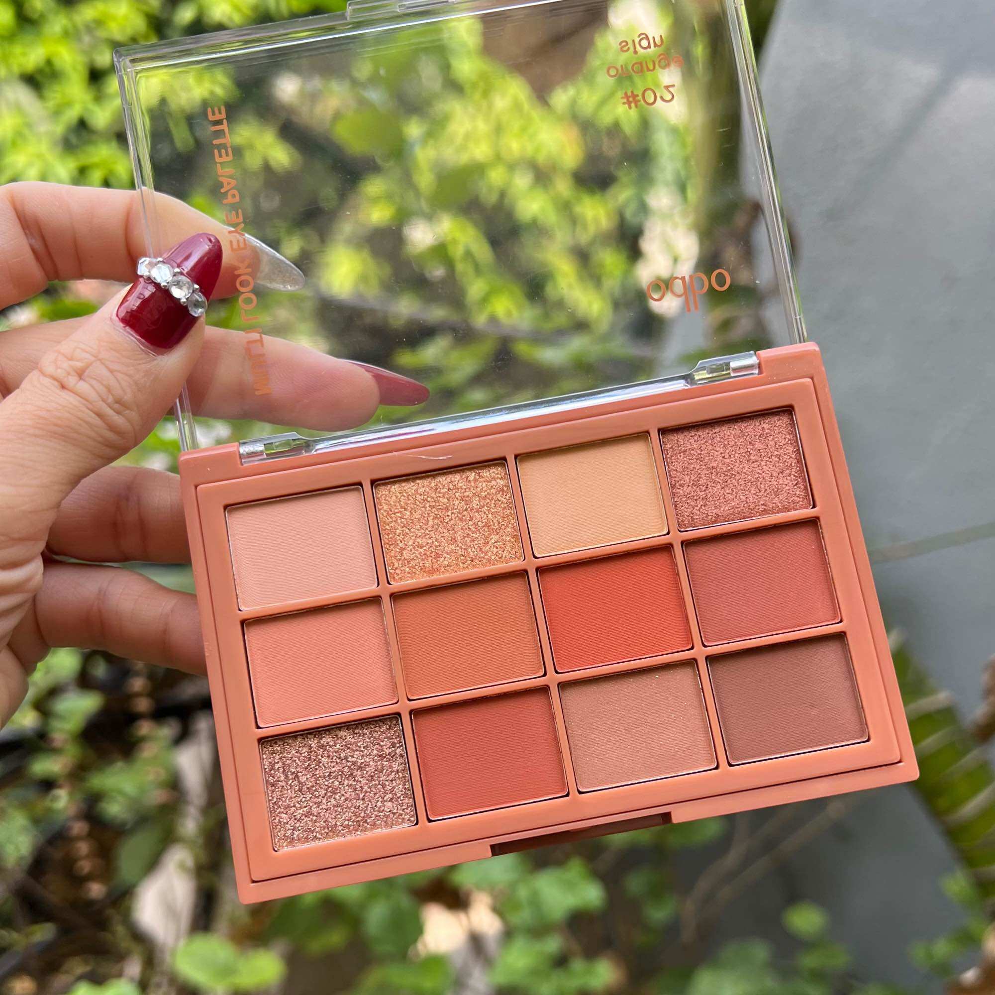 Bảng phấn mắt 12 ô odbo multi look eye palette od2012 gồm ánh nhũ và lì