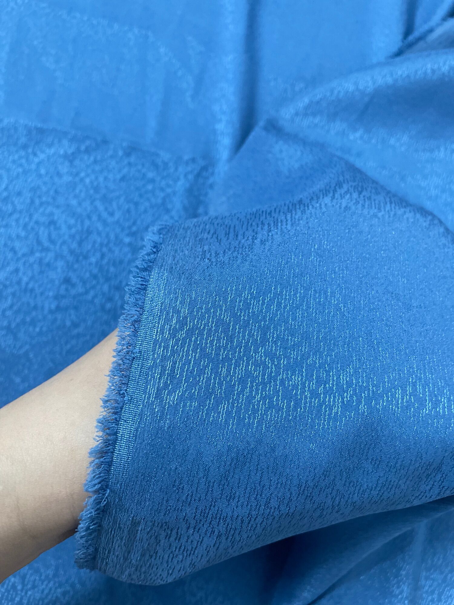 2m Lụa Gấm vân màu xanh đá - mềm, mượt, mát, co giãn.
