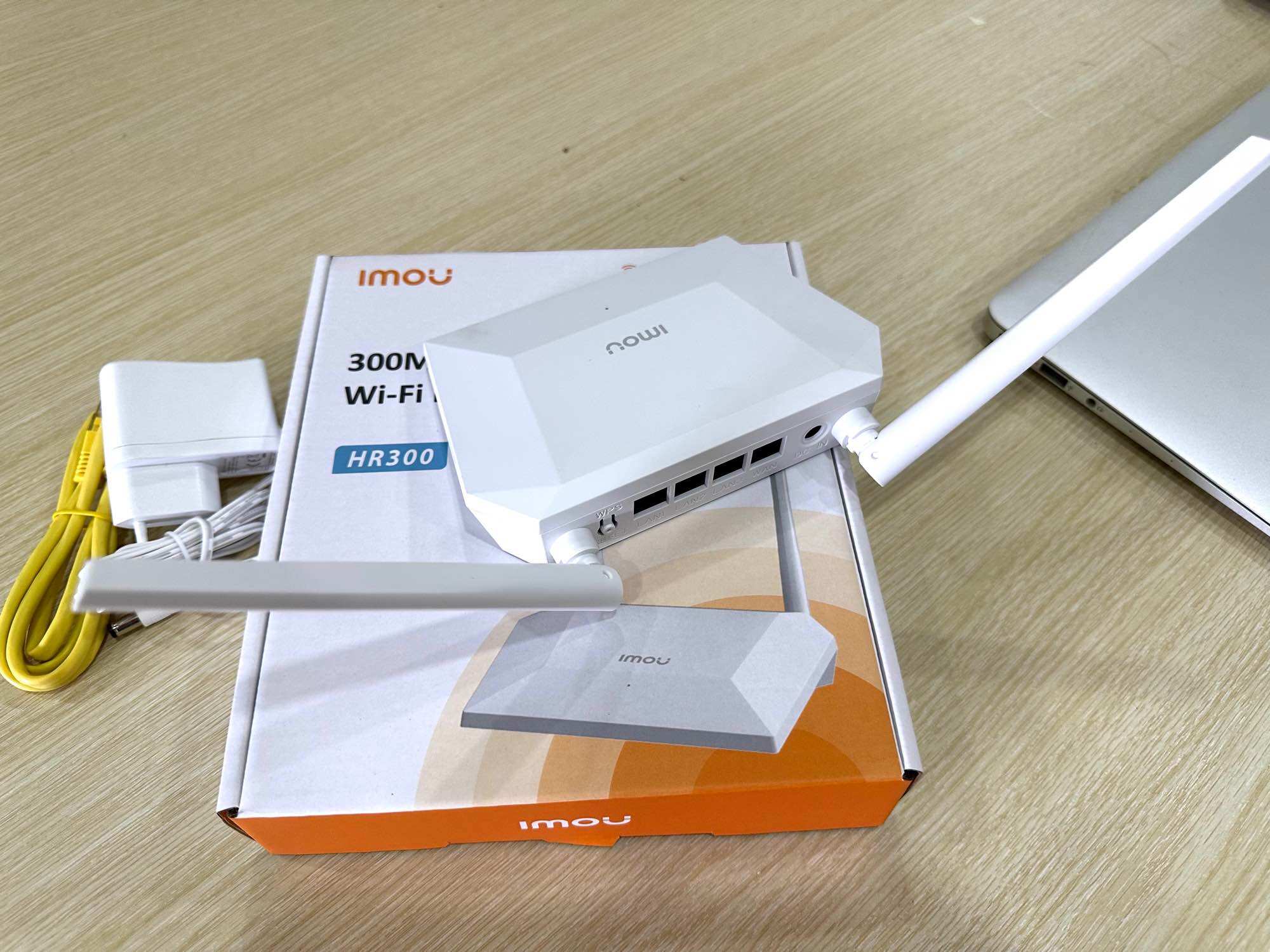 Thiết bị mạng phát wifi Router Imou HR300