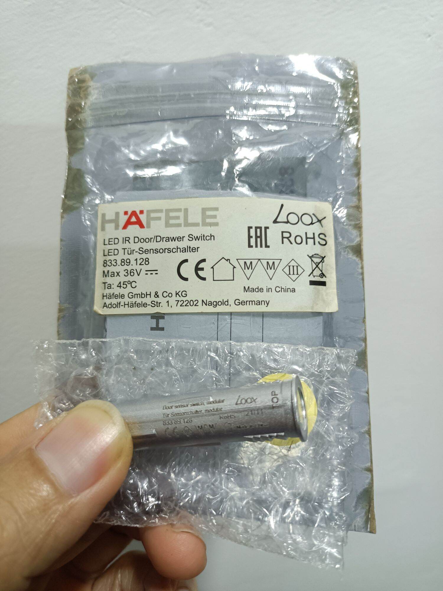cảm biến cửa hafele 833.89.128