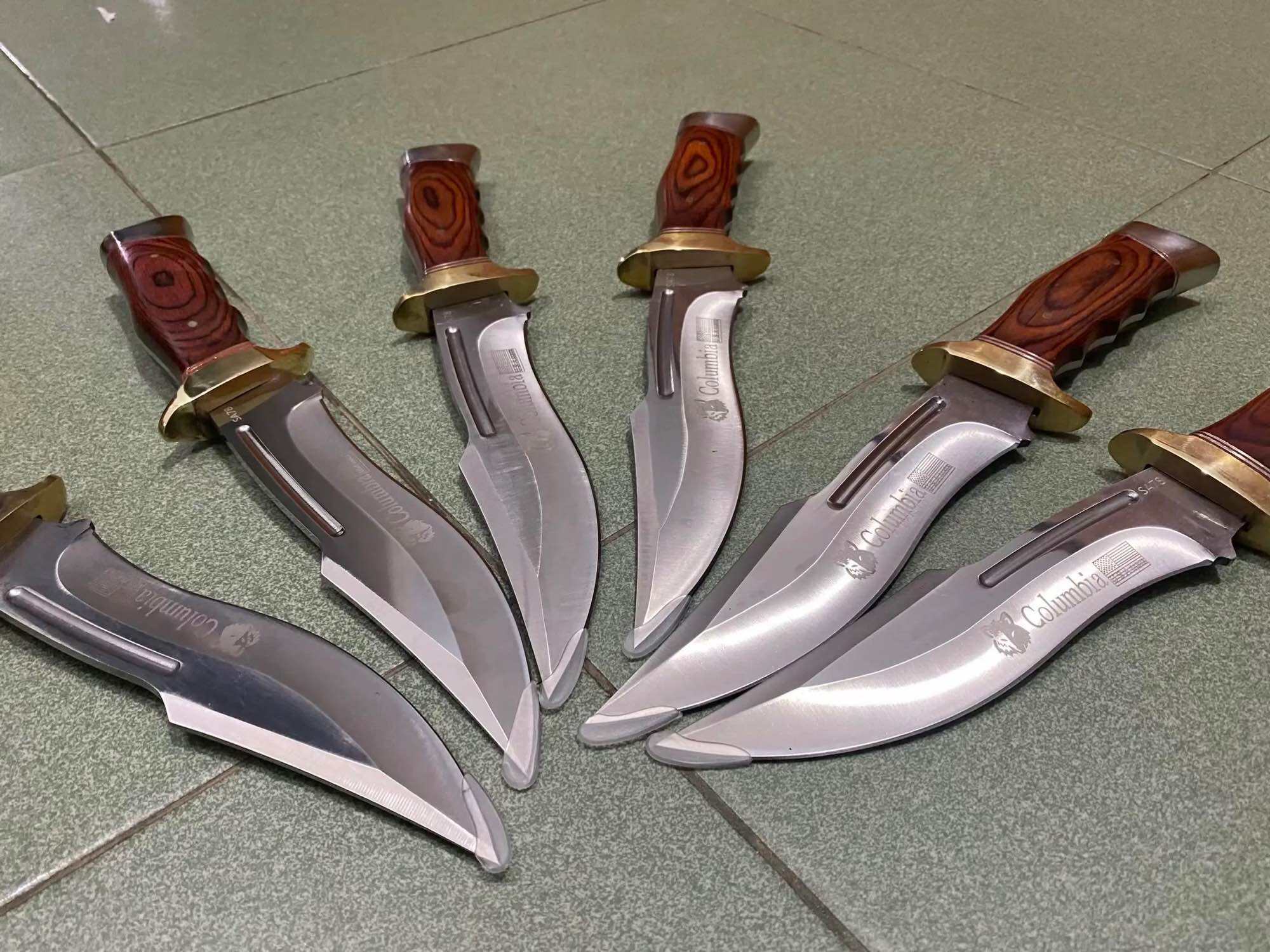 Dao lọc . Lọc xương lọc cá , thái thịt , gọt hoa quả