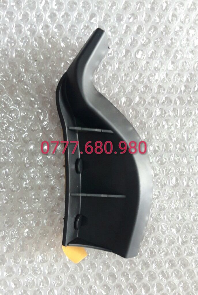 Cao su ốp trên mui cốp sau toyota innova 2006-2015
