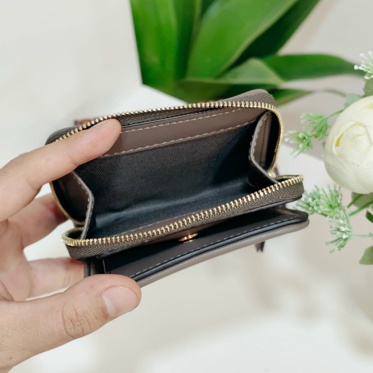 Ví Burch Kira Chevron kinh điển