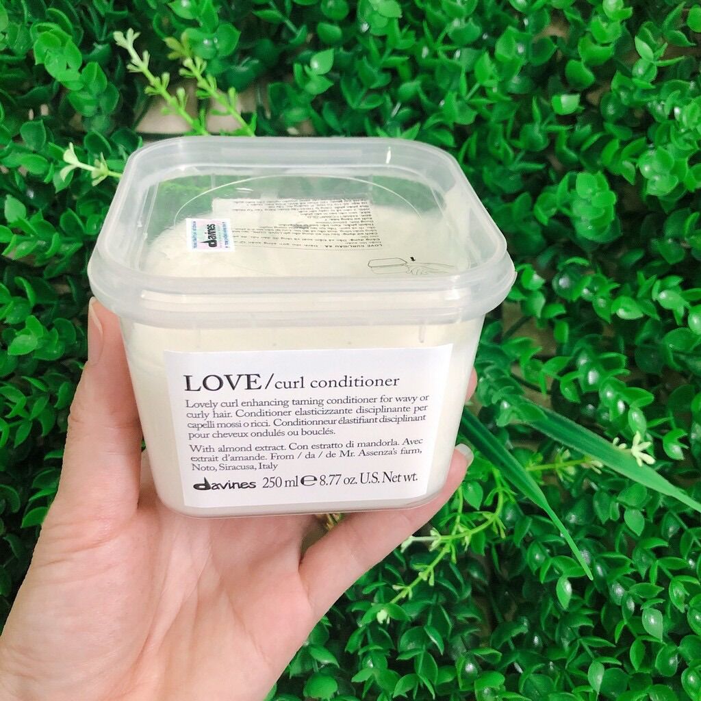 Dầu xả tăng cường sóng xoăn và giữ nếp cho tóc davines love curl conditioner 250ml