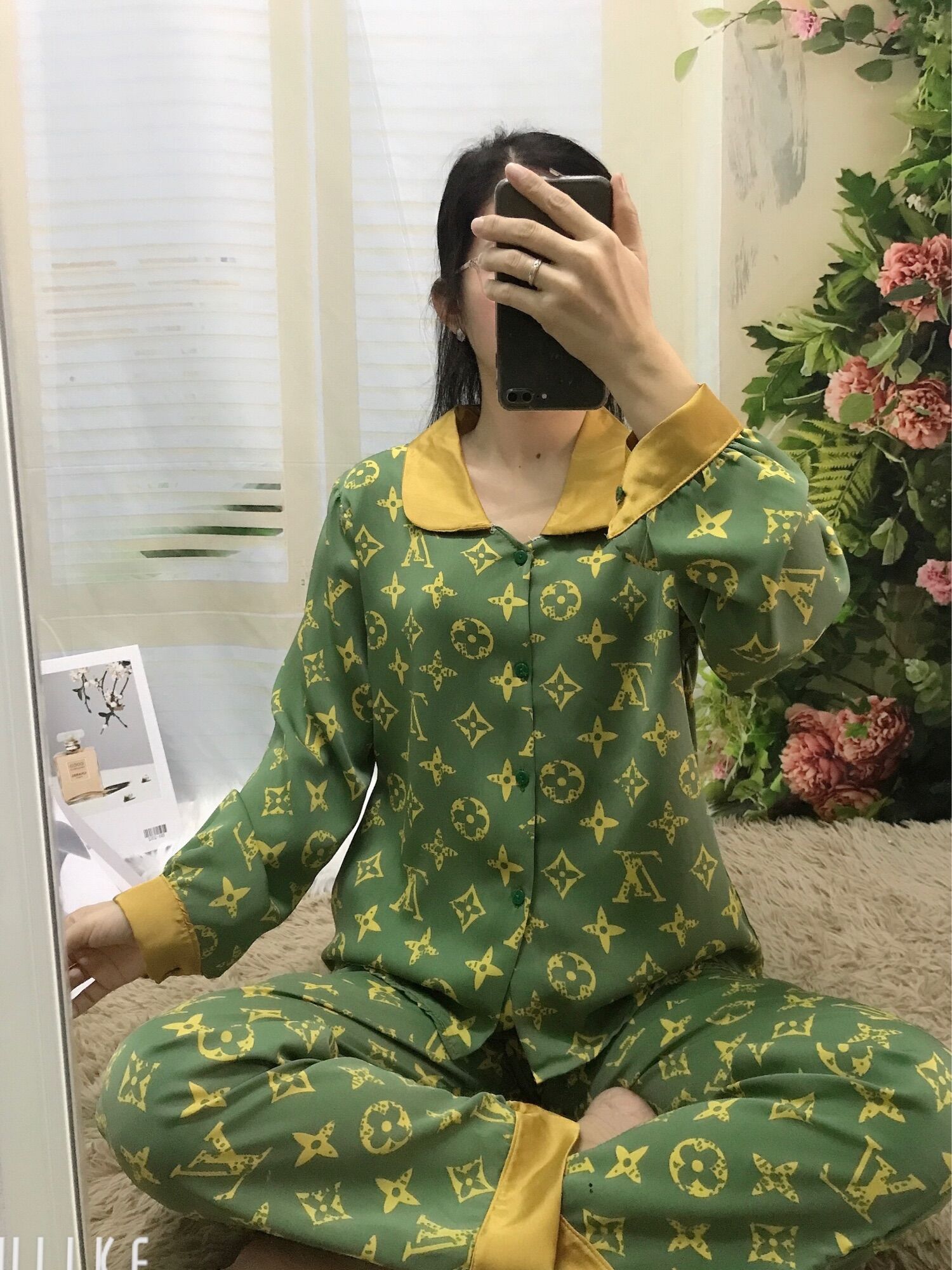 Đồ bộ lụa mango cổ sen, cổ bèo tay dài phồng quần dài ( Freesize 40-60kg )