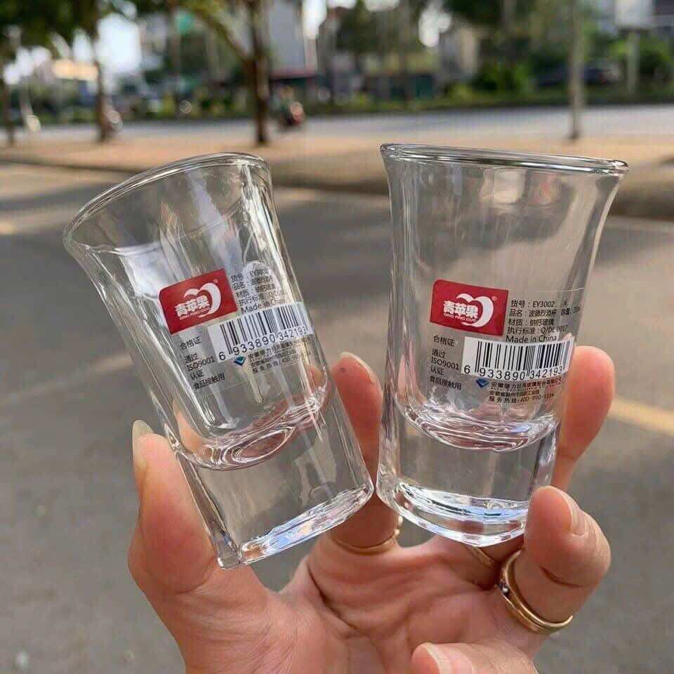 Bộ 6 ly rượu thuỷ tinh đế cao