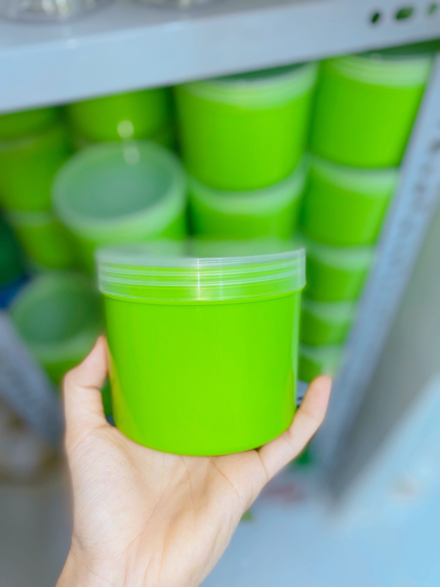 Lẻ hủ nhựa đựng kem 500g màu xanh lá